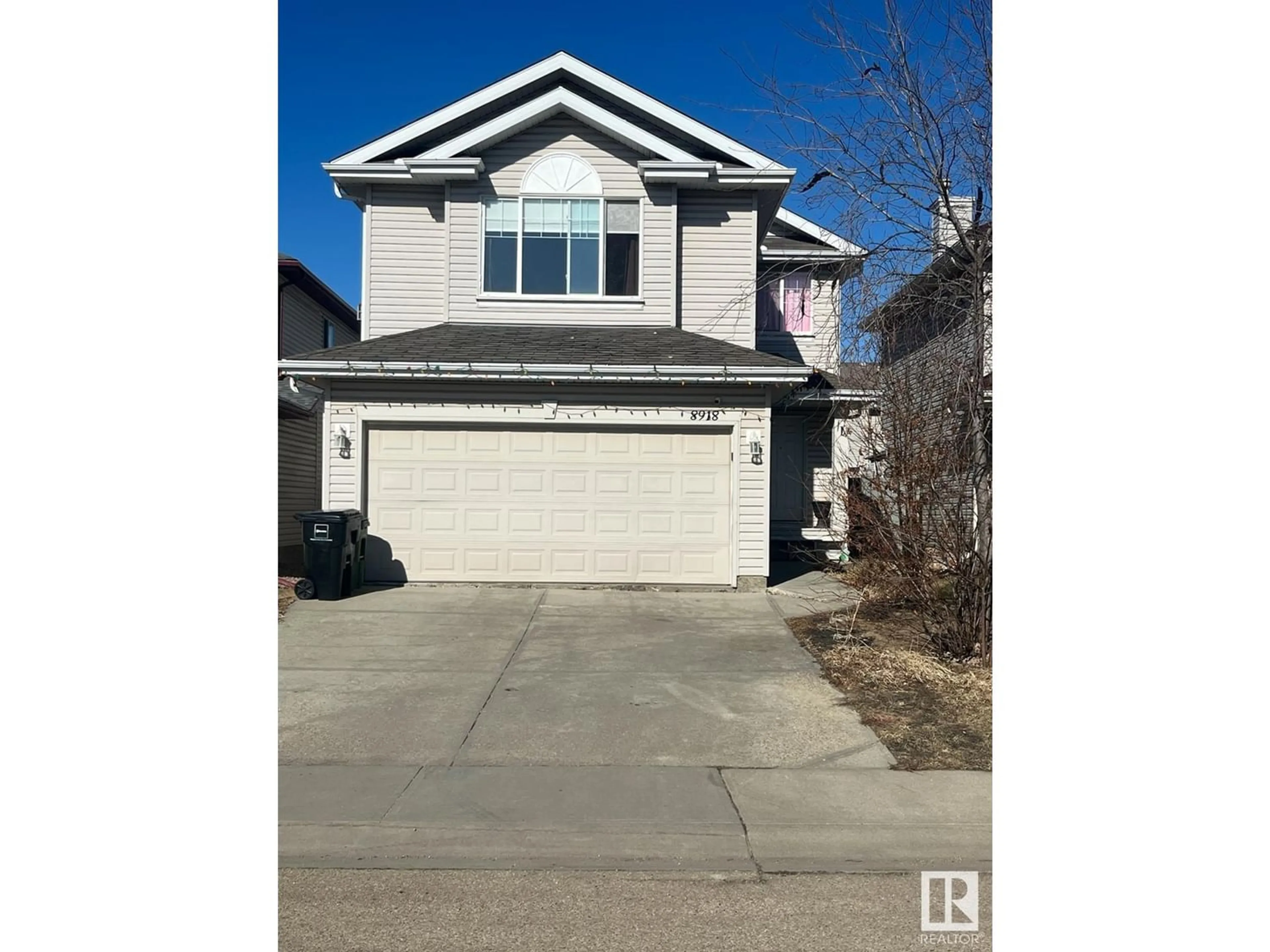 Frontside or backside of a home for 8918 5 Ave SW, Edmonton Alberta T6X1C9