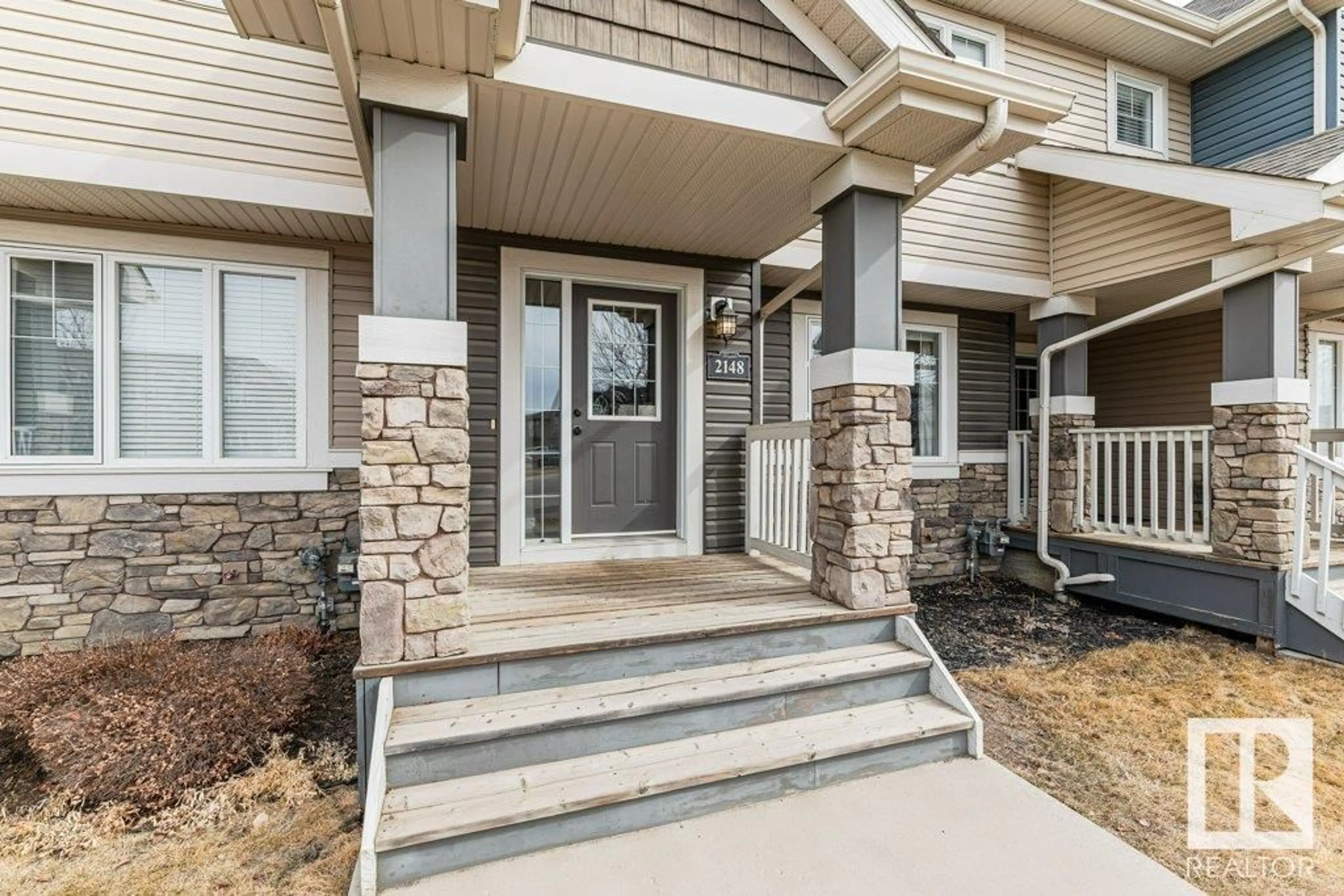 Indoor entryway for 2148 Trumpeter WY NW, Edmonton Alberta T5S0G4