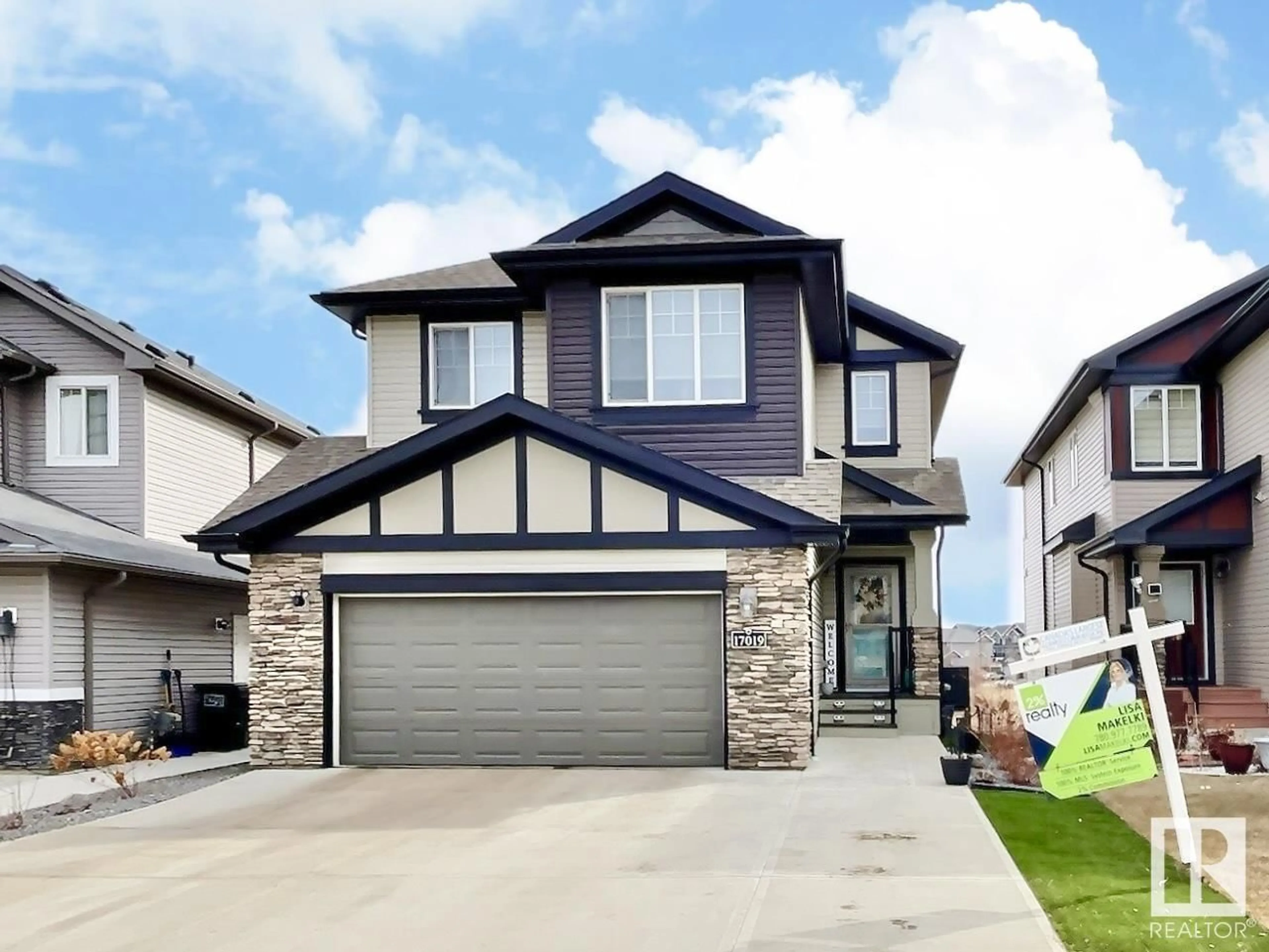 Frontside or backside of a home for 17019 43 ST NW, Edmonton Alberta T5Y0Z1