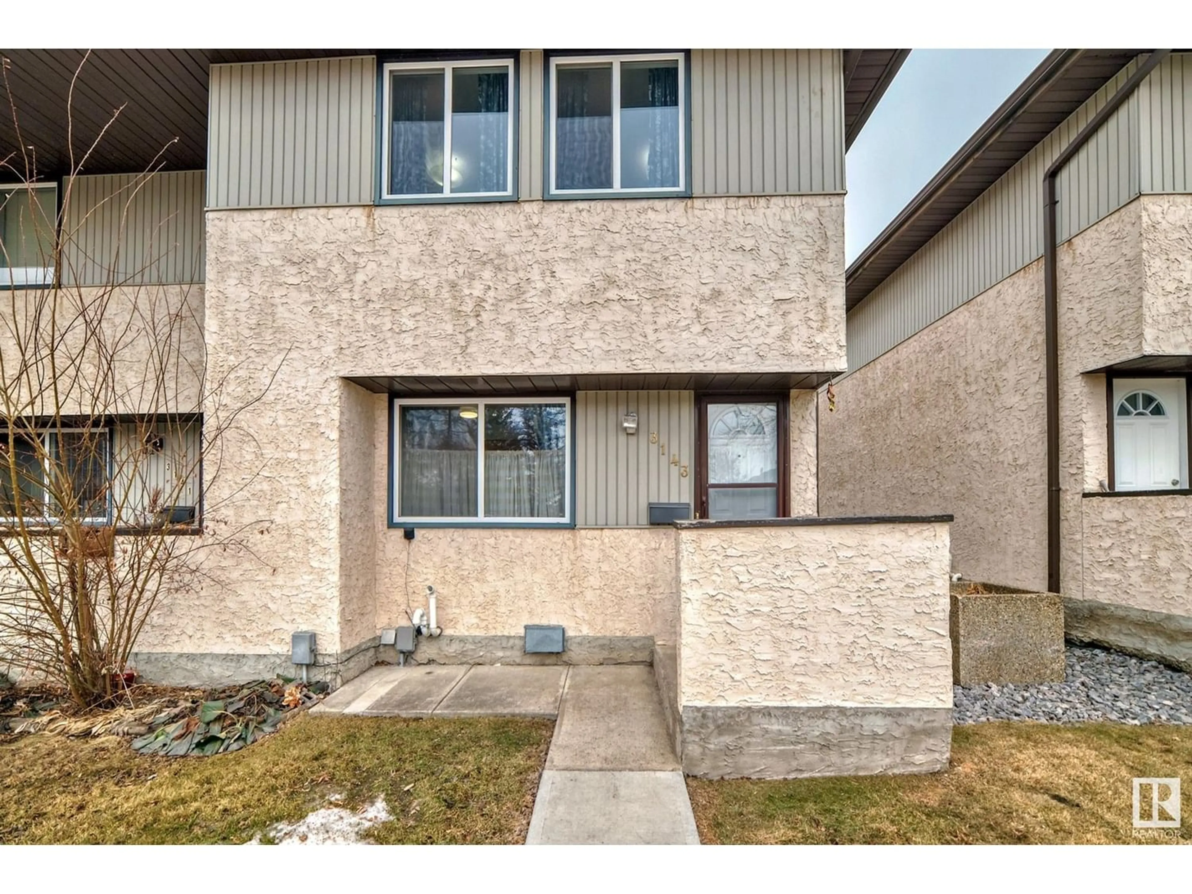 A pic from exterior of the house or condo for 3143 138 AV NW, Edmonton Alberta T5Y1R1