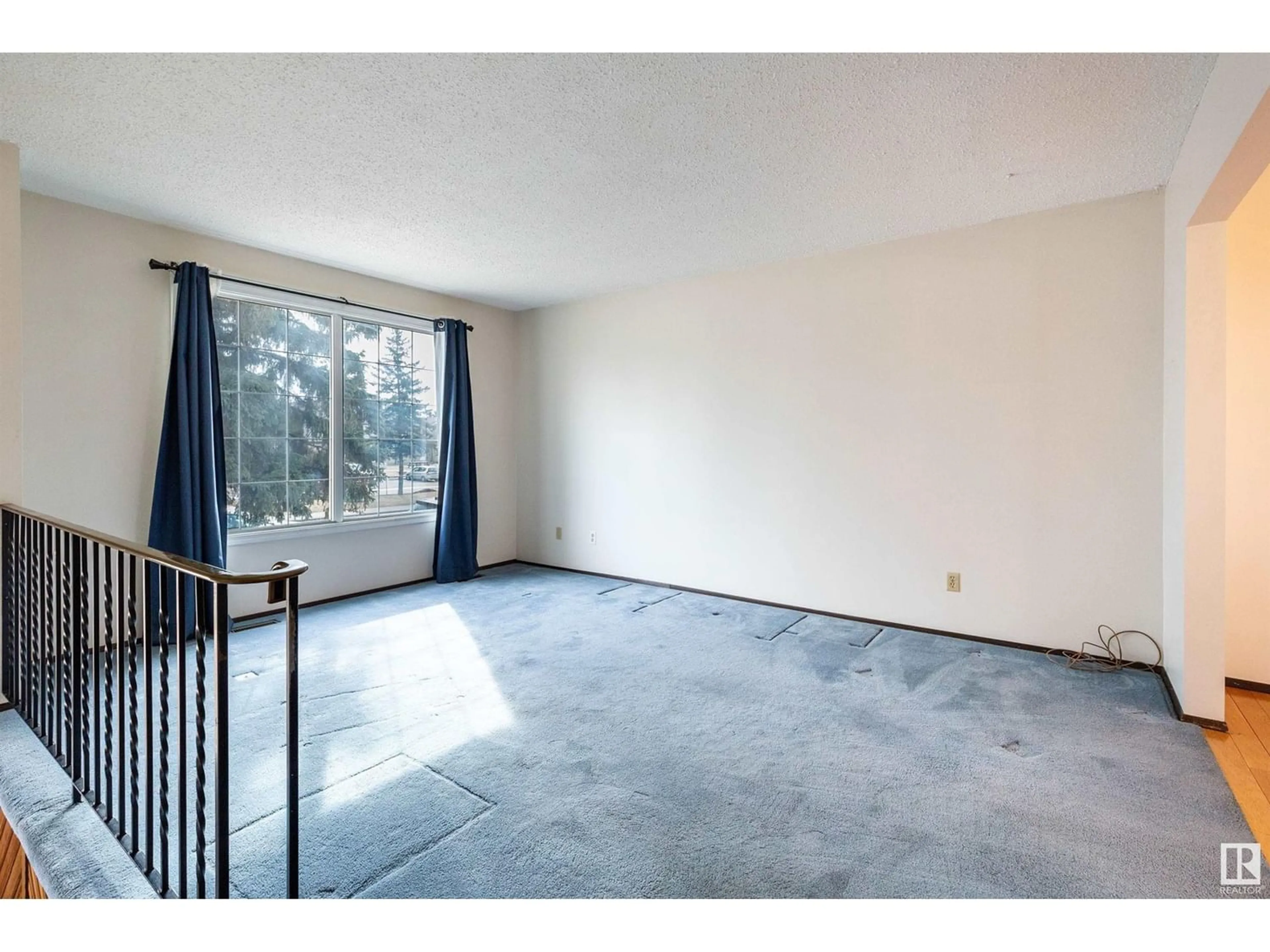 A pic of a room for 14240 23 ST NW, Edmonton Alberta T5Y1E8