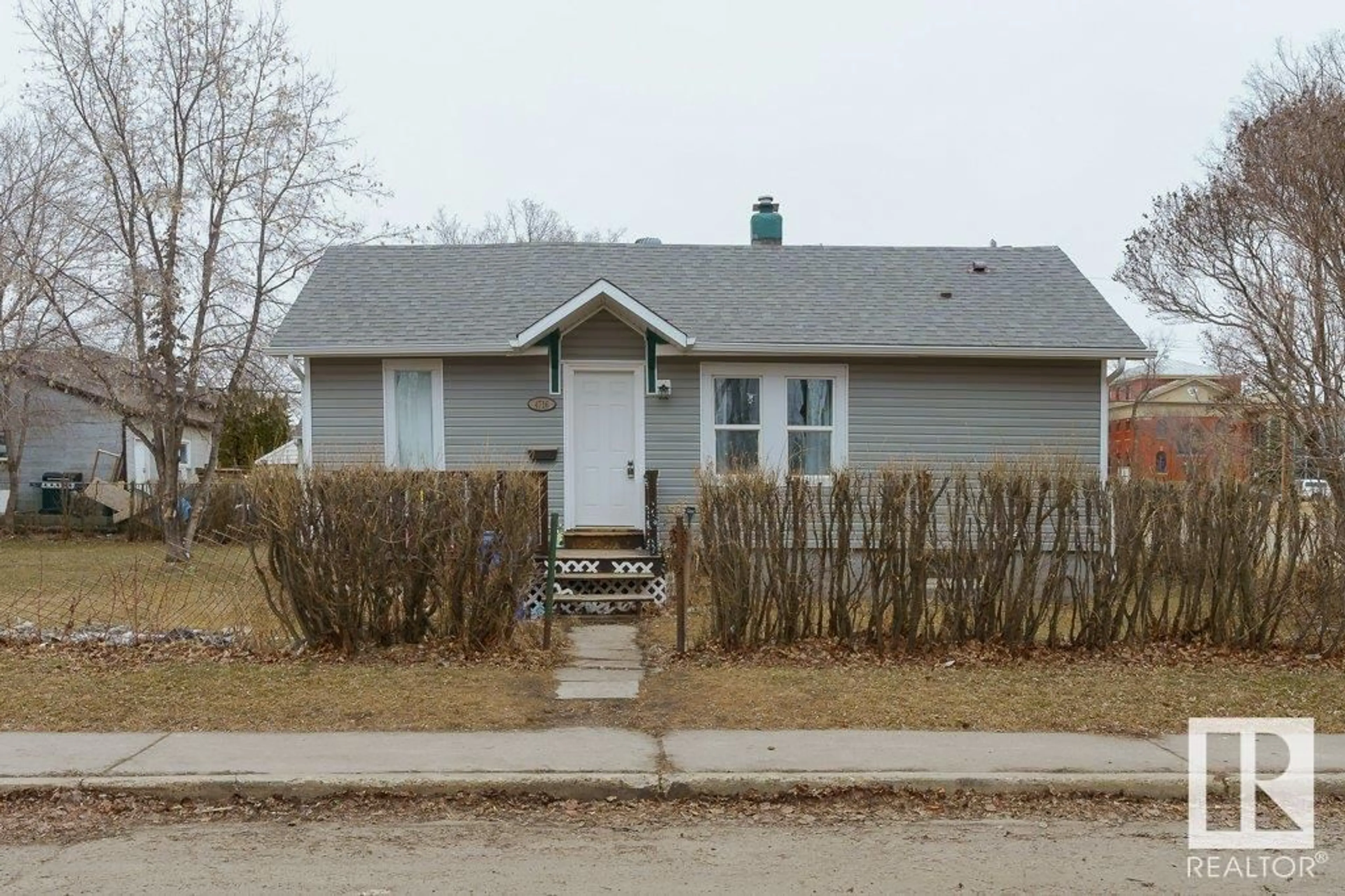 Frontside or backside of a home for 4716 48 AV, Wetaskiwin Alberta T9A0M6