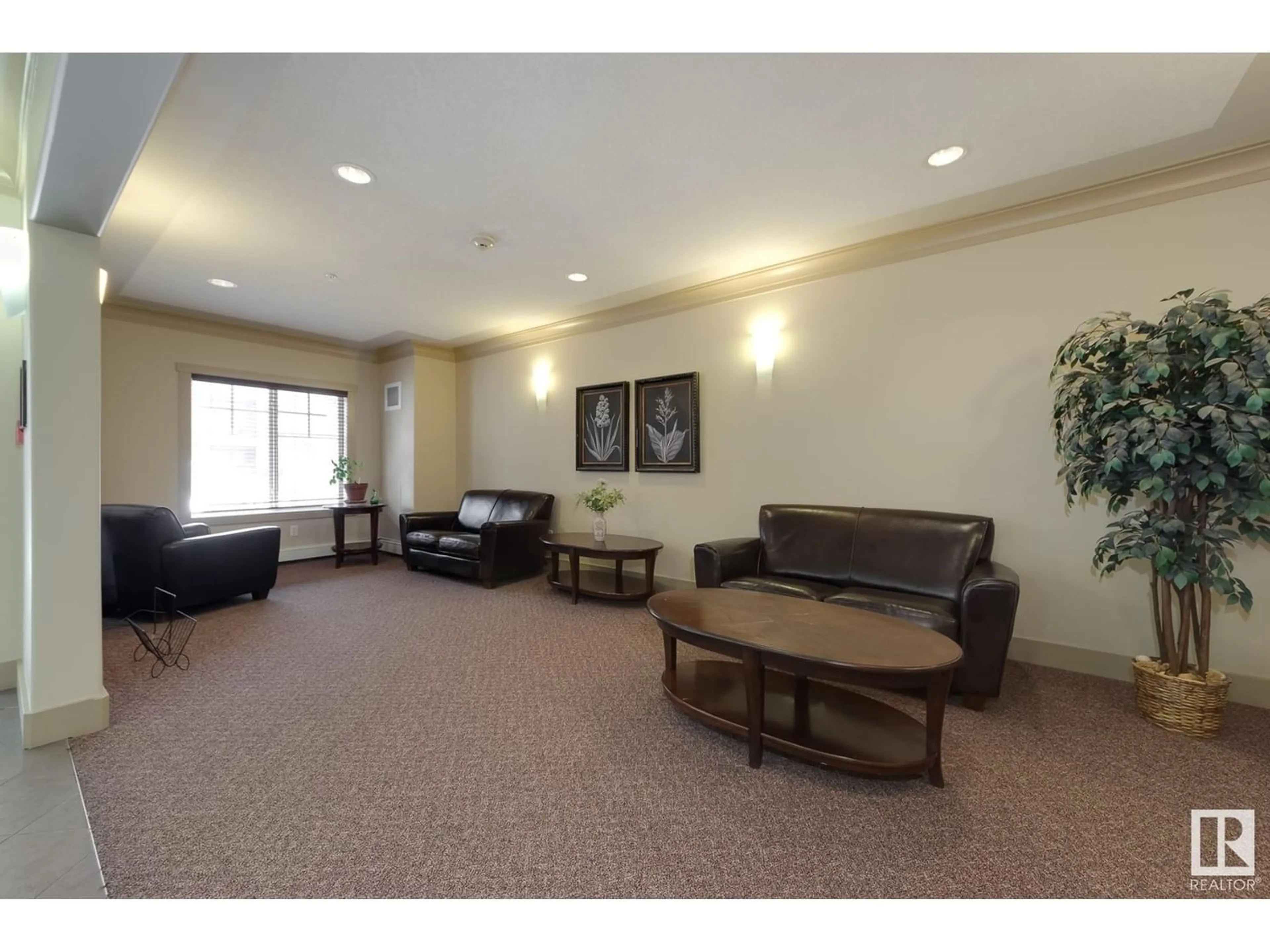 Indoor lobby for #309 17407 99 AV NW, Edmonton Alberta T5T0W7