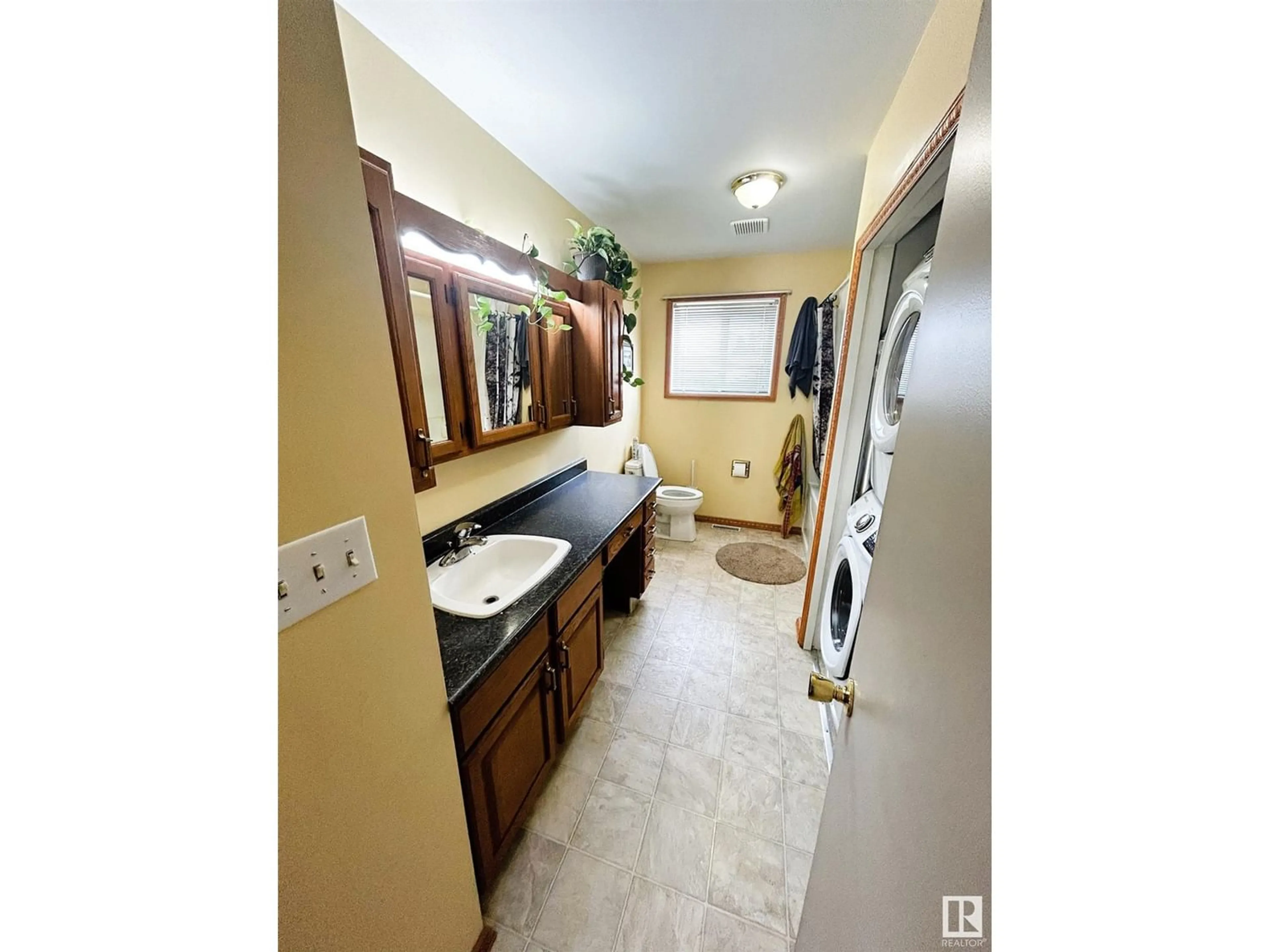 Bathroom for 4313 51 ST, Smoky Lake Town Alberta T0A3C0