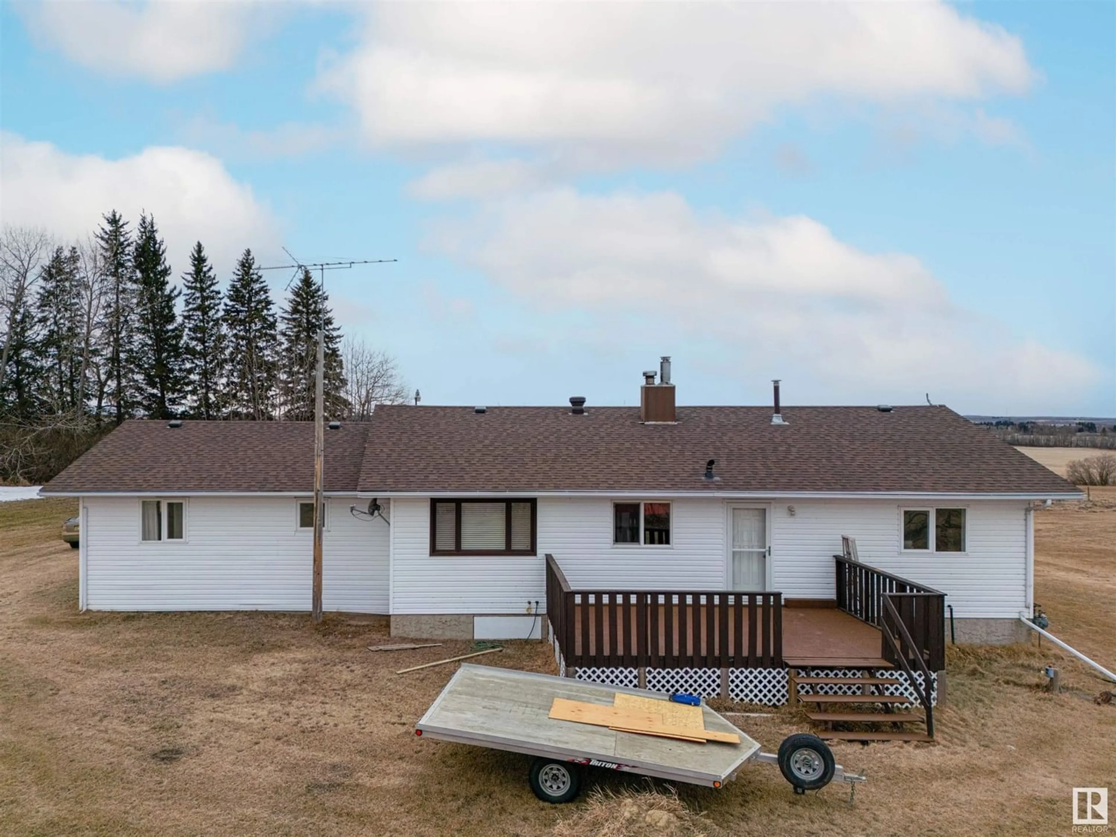 Frontside or backside of a home for 59251 RGE RD 172, Rural Smoky Lake County Alberta T0A3C0