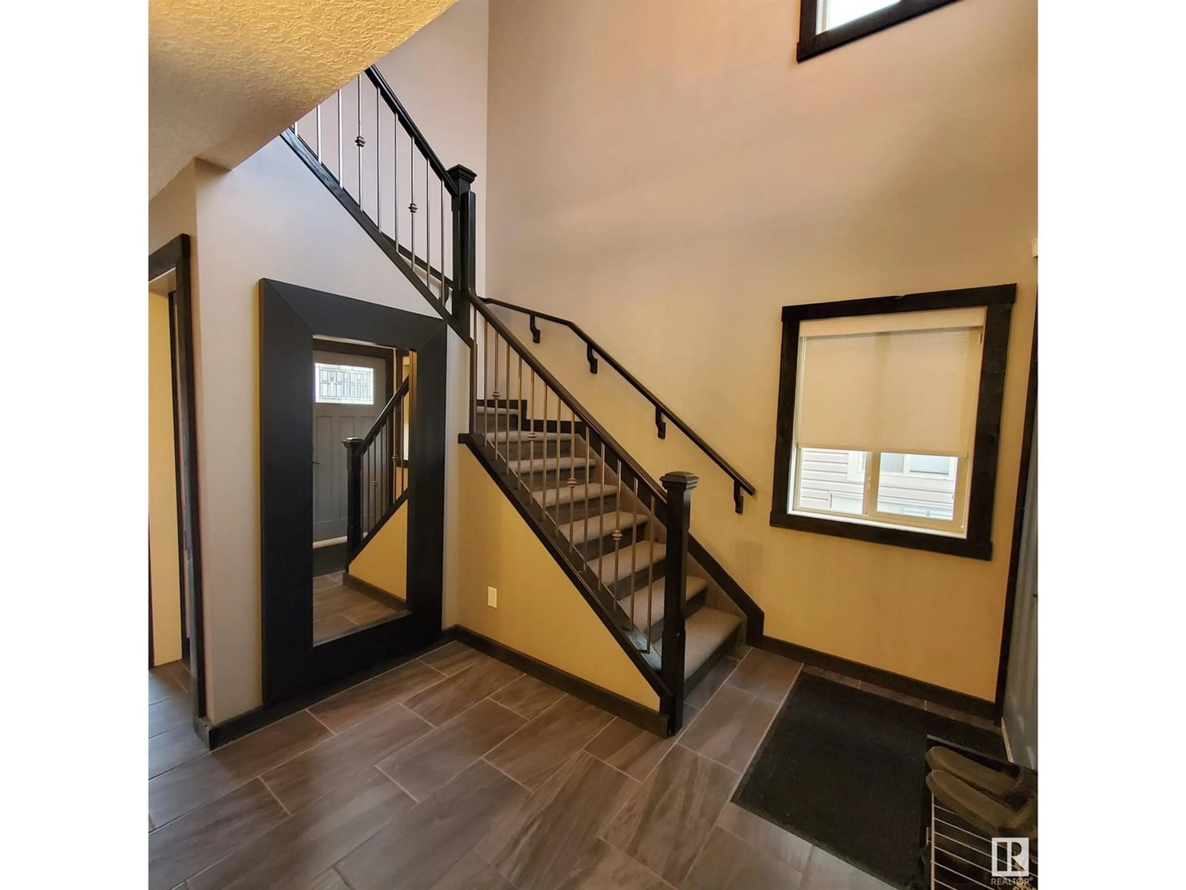 Indoor foyer for #153 5420 GRANT MACEWAN BV, Leduc Alberta T9E0M1