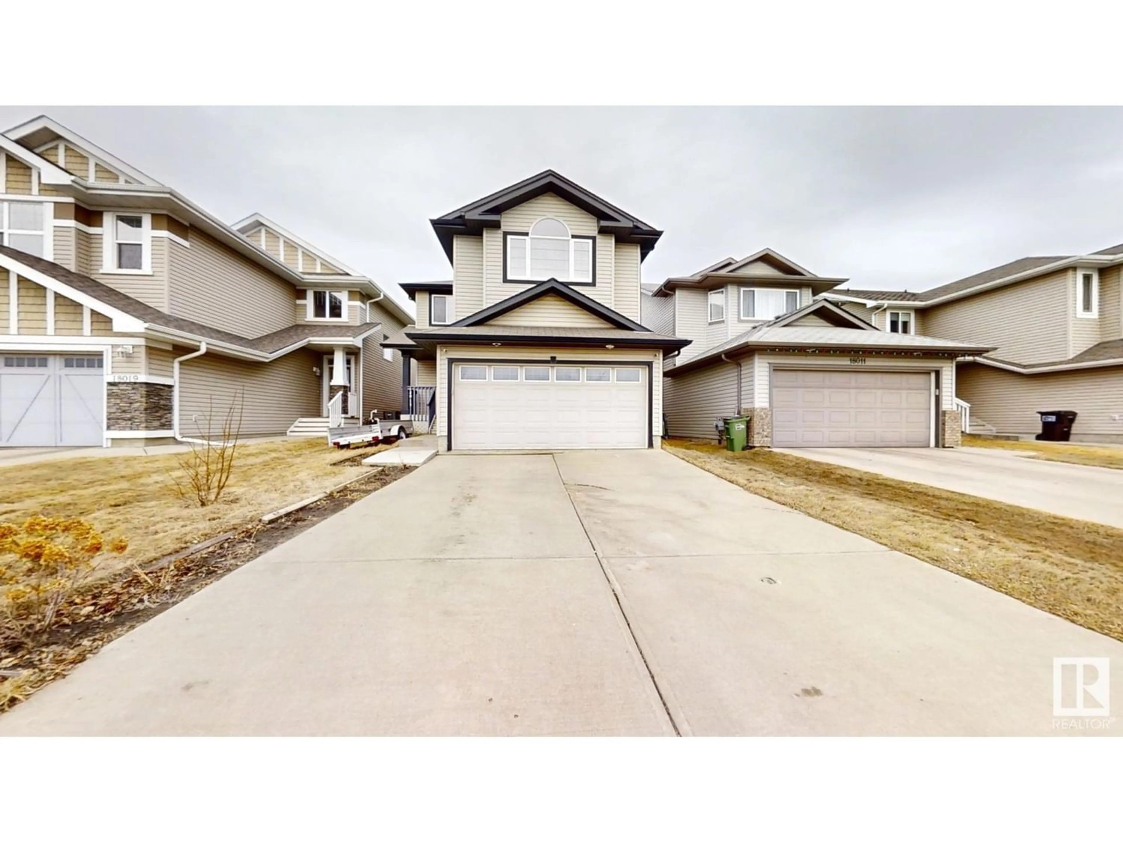 A pic from exterior of the house or condo for 18015 87 ST NW, Edmonton Alberta T5Z0G6