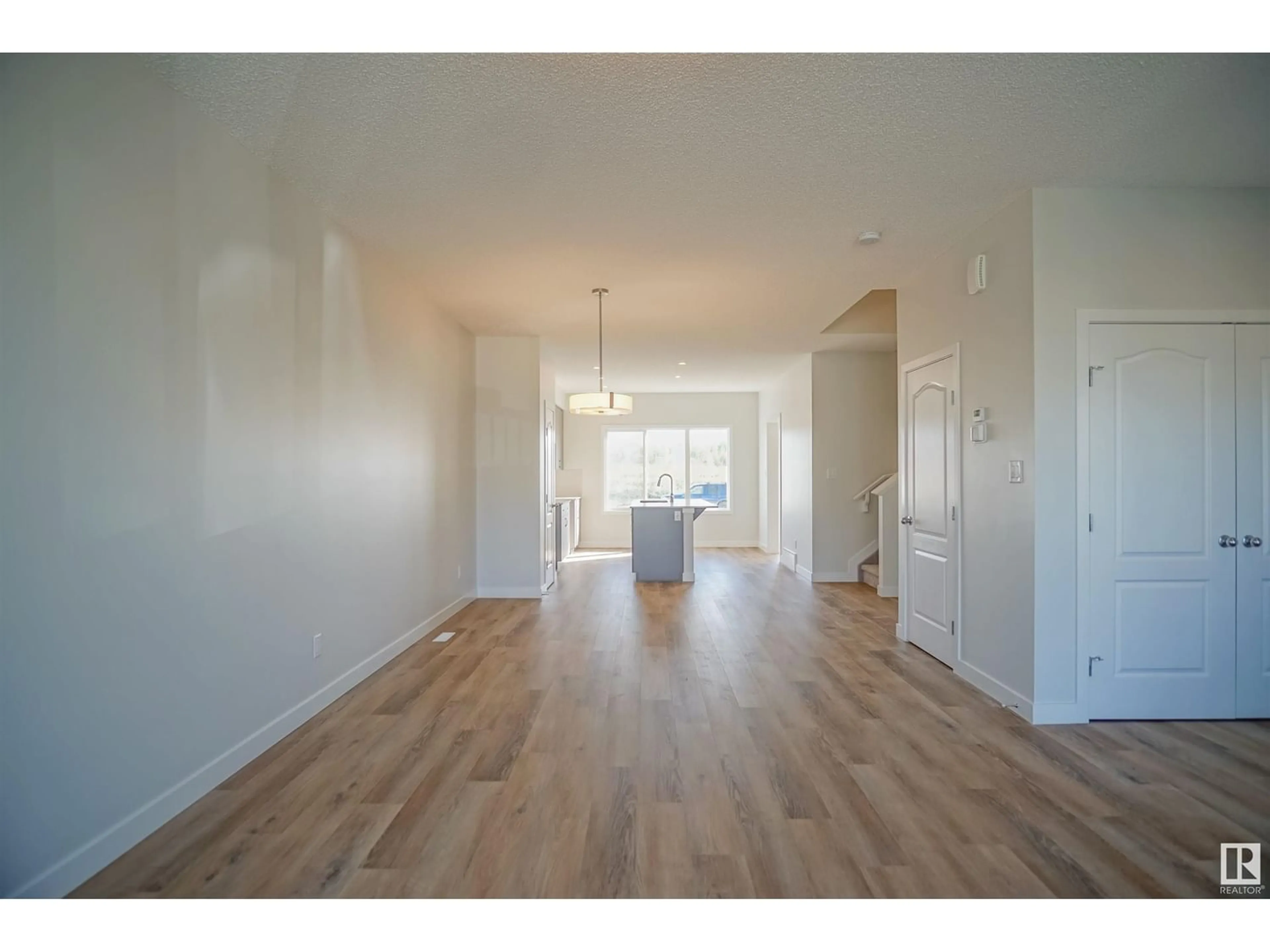 A pic of a room for 315 Sunland WY, Sherwood Park Alberta T8H2Y7