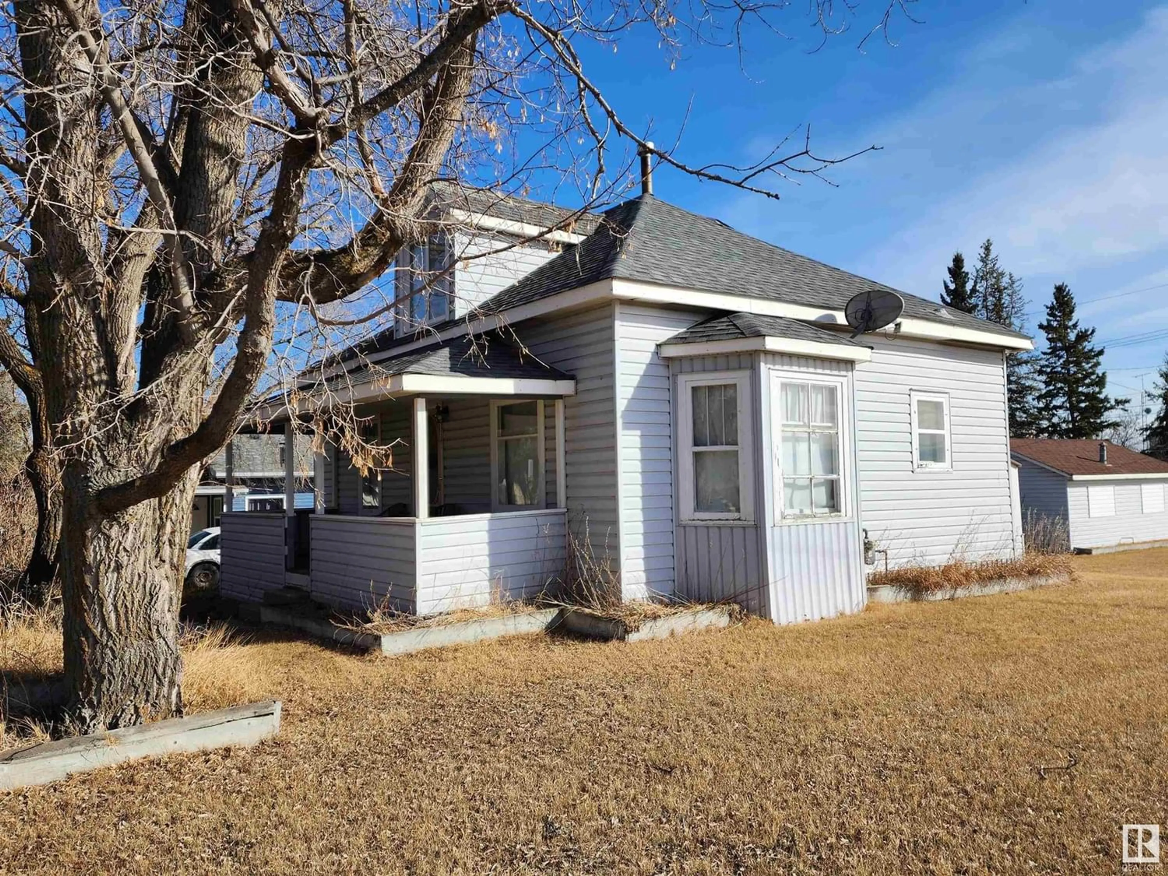 Frontside or backside of a home, cottage for 5333 49 AV, Elk Point Alberta T0A1A0