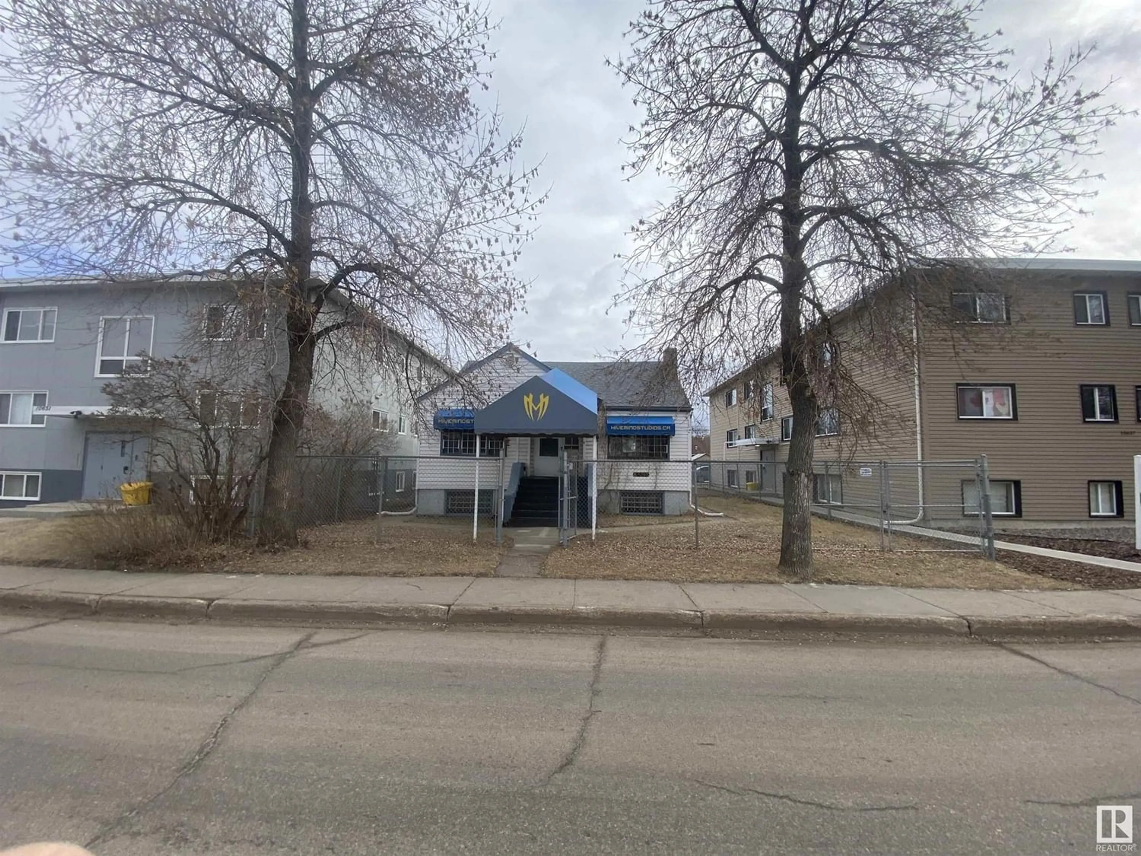 Frontside or backside of a home, the street view for 10643 105 ST NW, Edmonton Alberta T5H2Z1