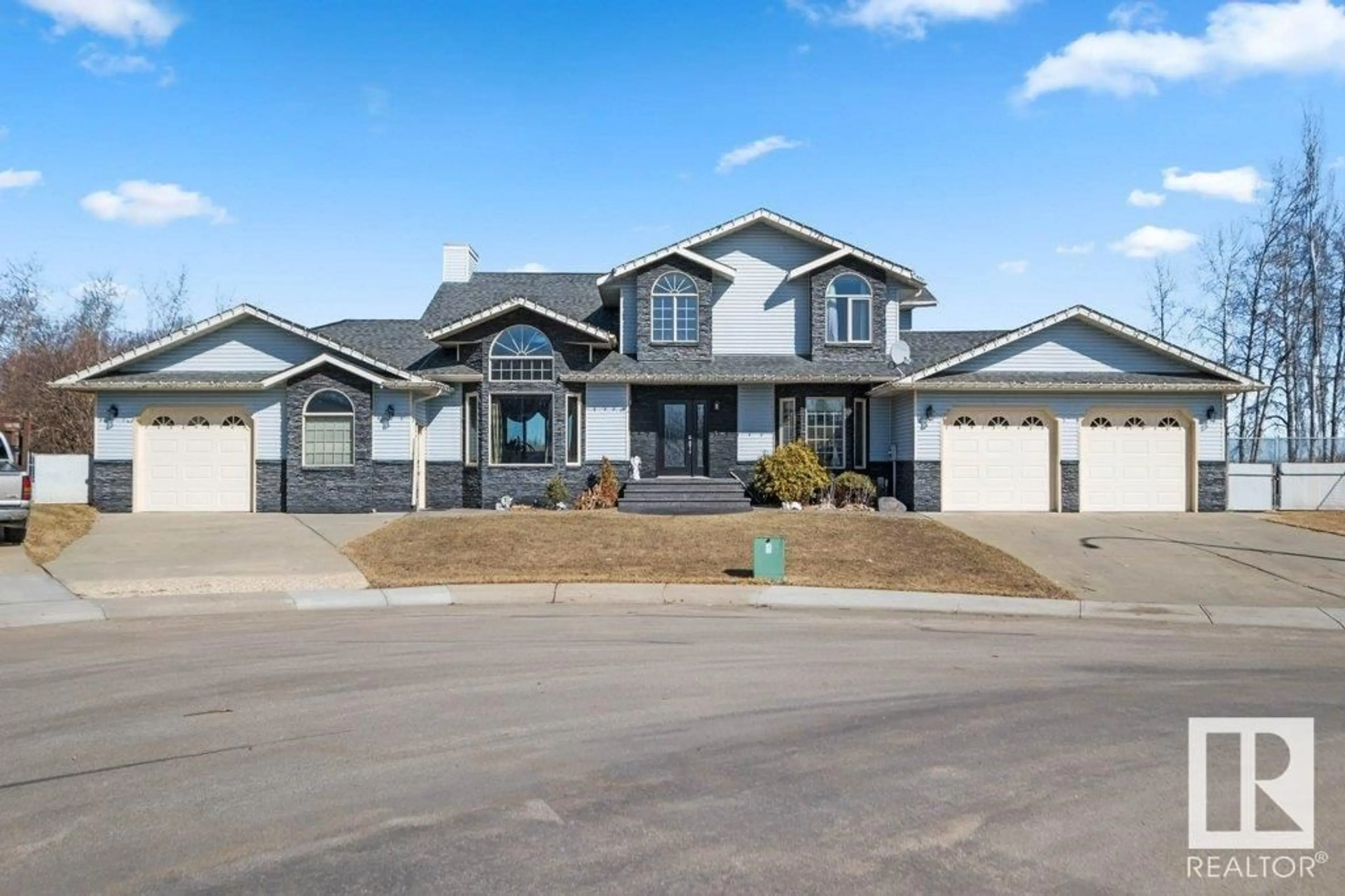 Frontside or backside of a home for 6599 53A AV, Redwater Alberta T0A2W0