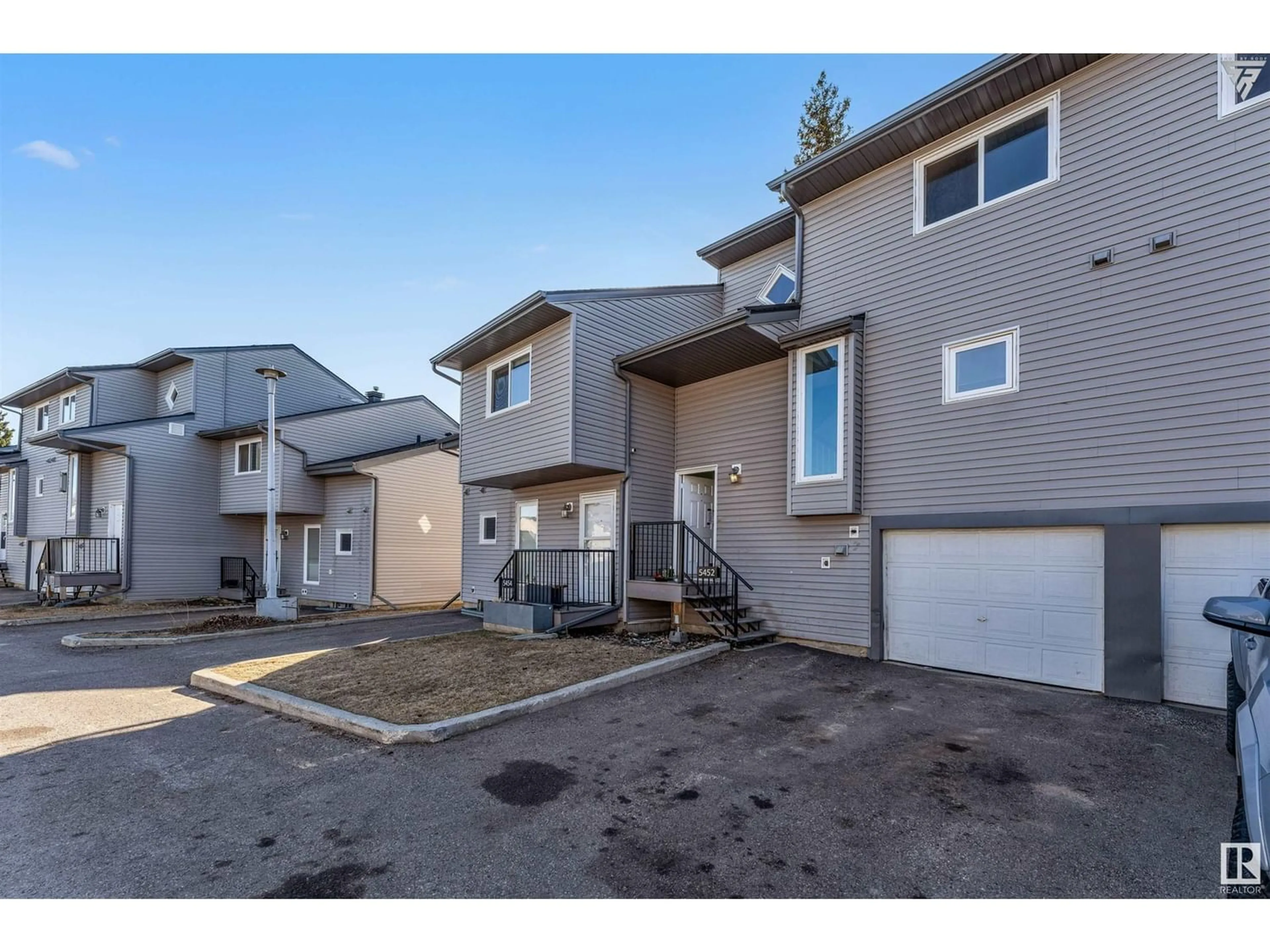 A pic from exterior of the house or condo for 5452 38A AV NW, Edmonton Alberta T6L2H5