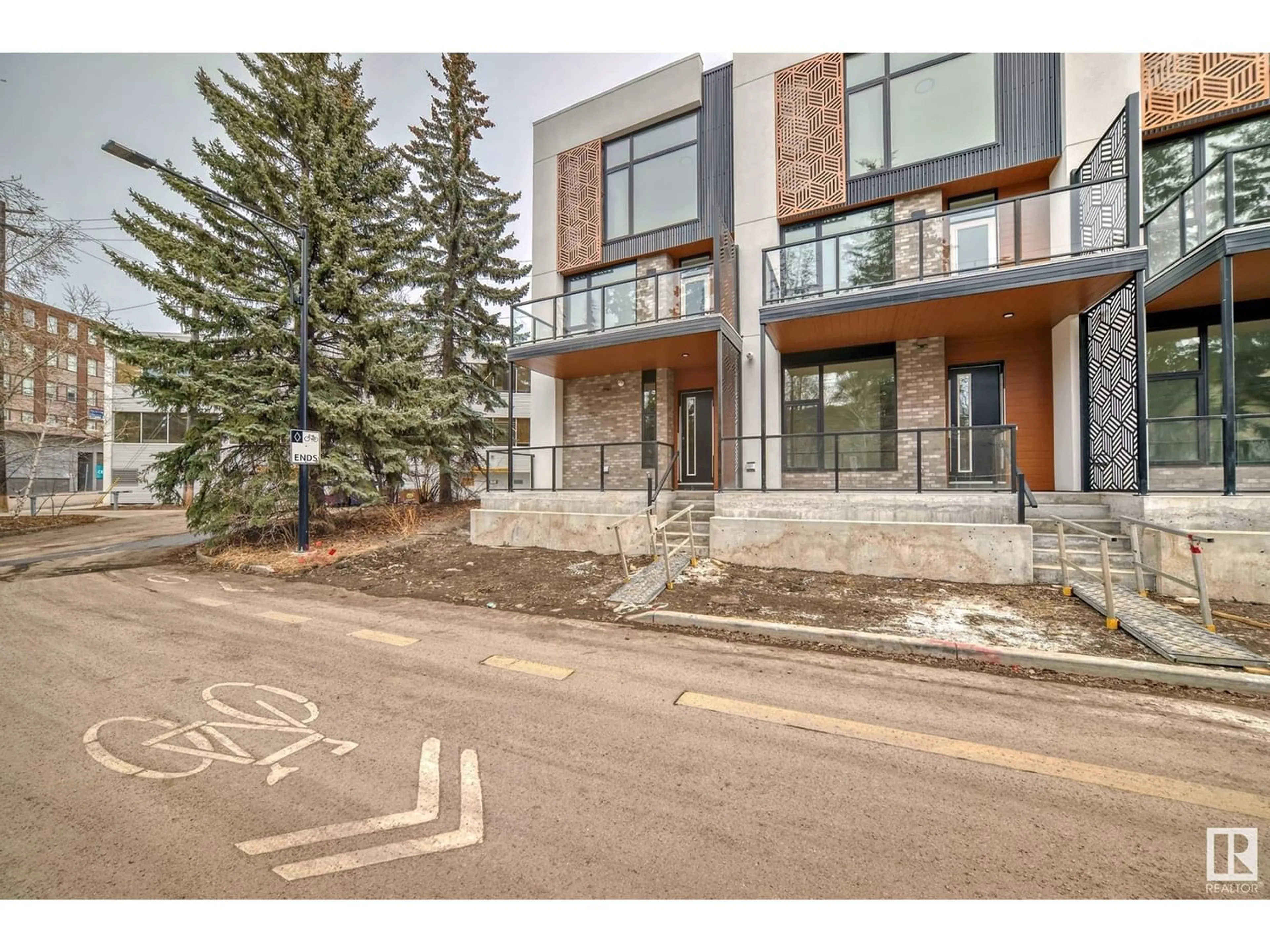 A pic from exterior of the house or condo for 10341 Wadhurst RD NW NW, Edmonton Alberta T5N1T1