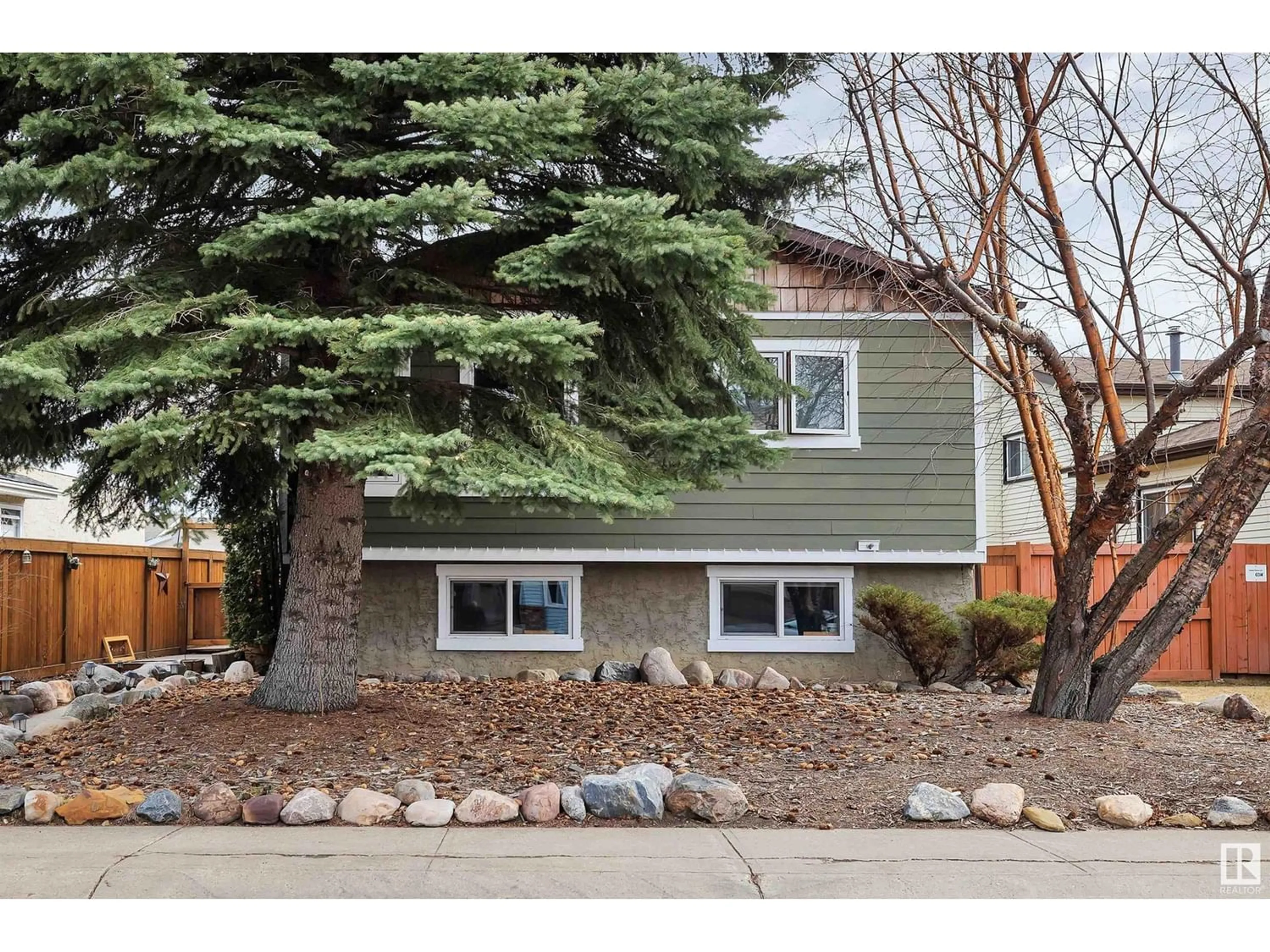 Frontside or backside of a home for 391 Kirkpatrick CR NW, Edmonton Alberta T6L5C9