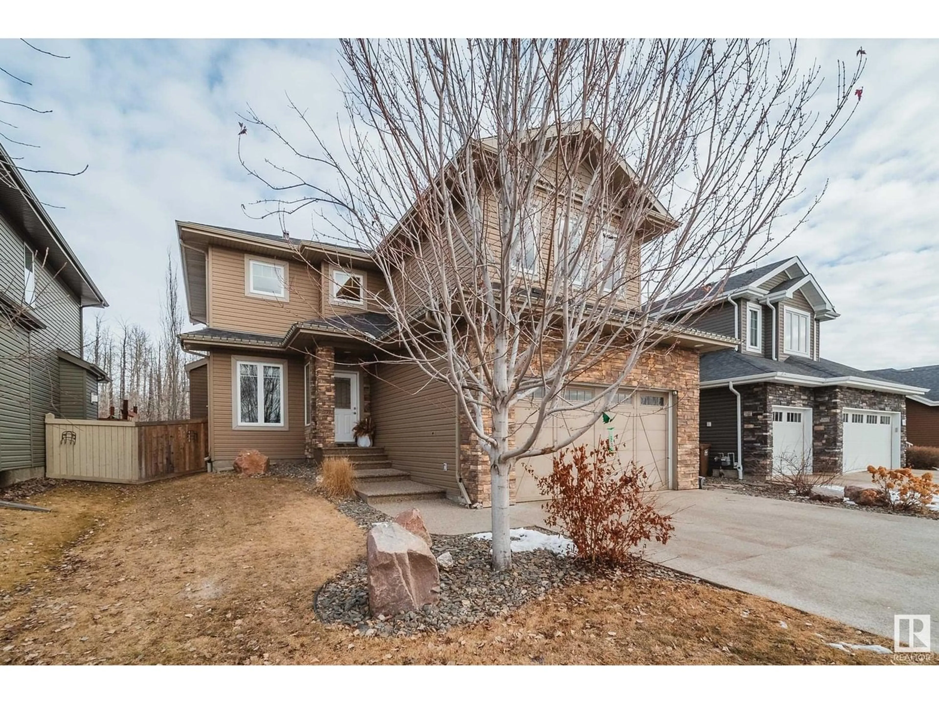 Frontside or backside of a home for 14 EDGEWATER TC, St. Albert Alberta T8N4G5