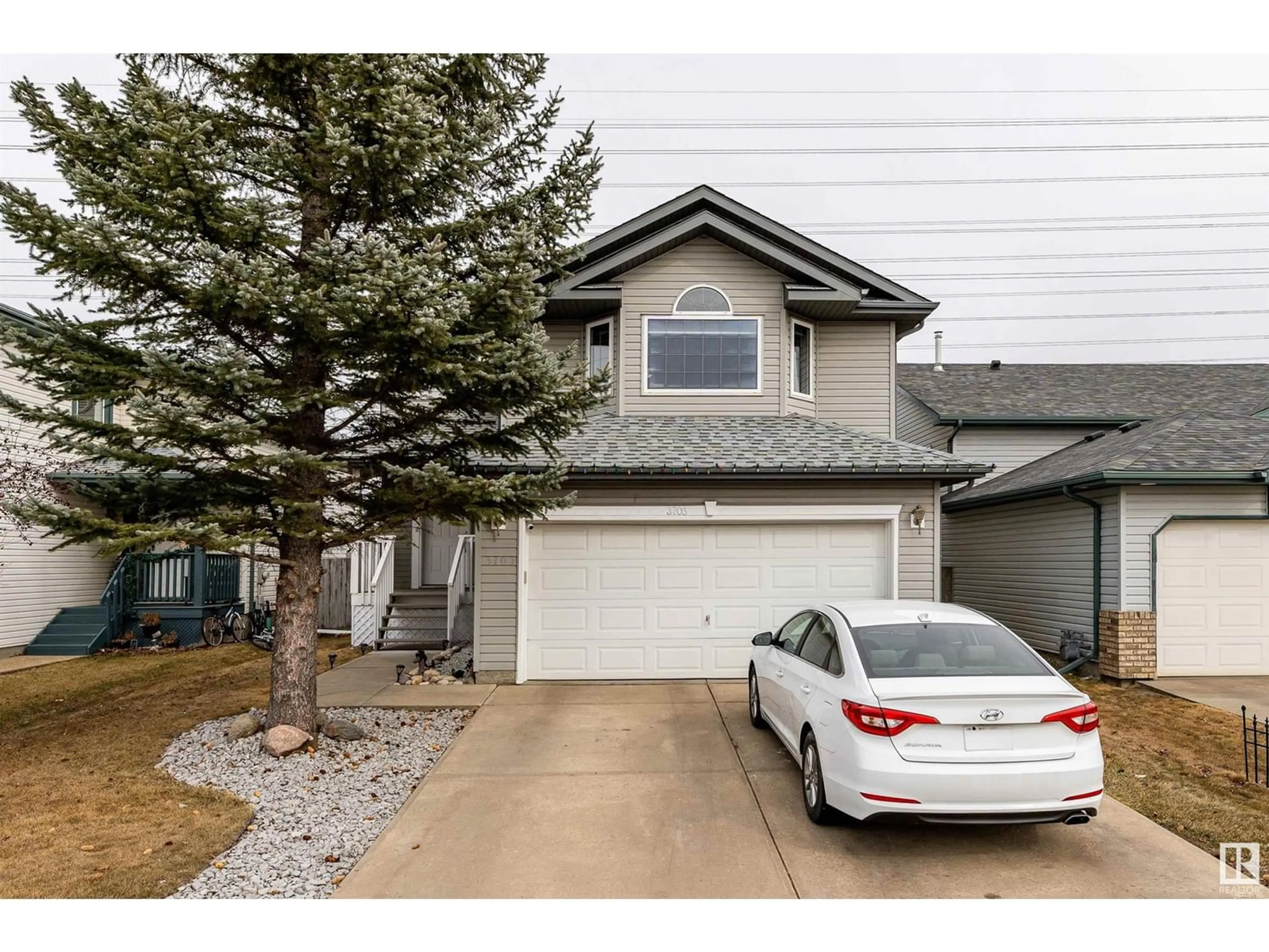 A pic from exterior of the house or condo for 3703 28 ST NW, Edmonton Alberta T6T1N3