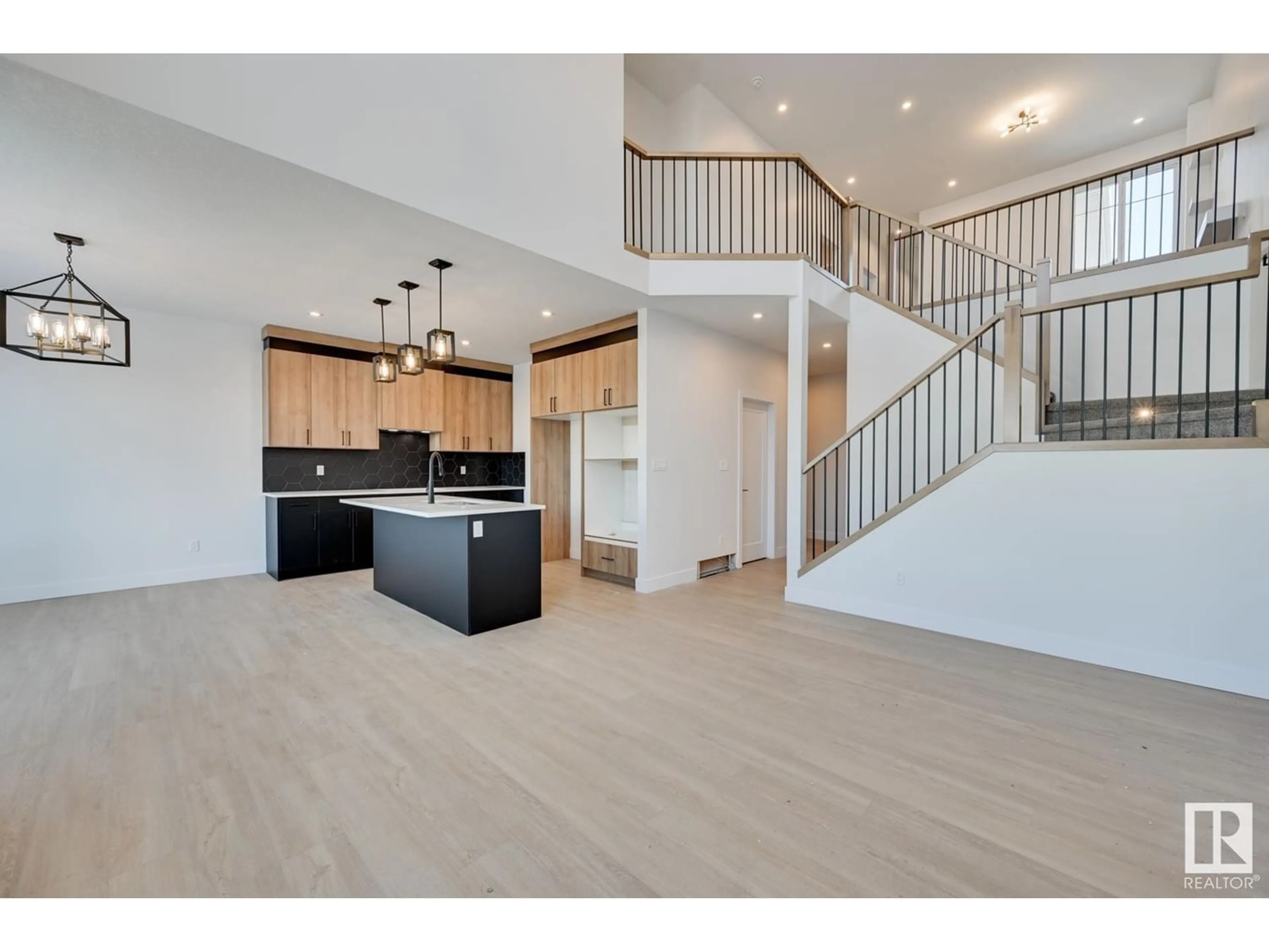 Indoor entryway for 6 WYNN RD, Fort Saskatchewan Alberta X0X0X0