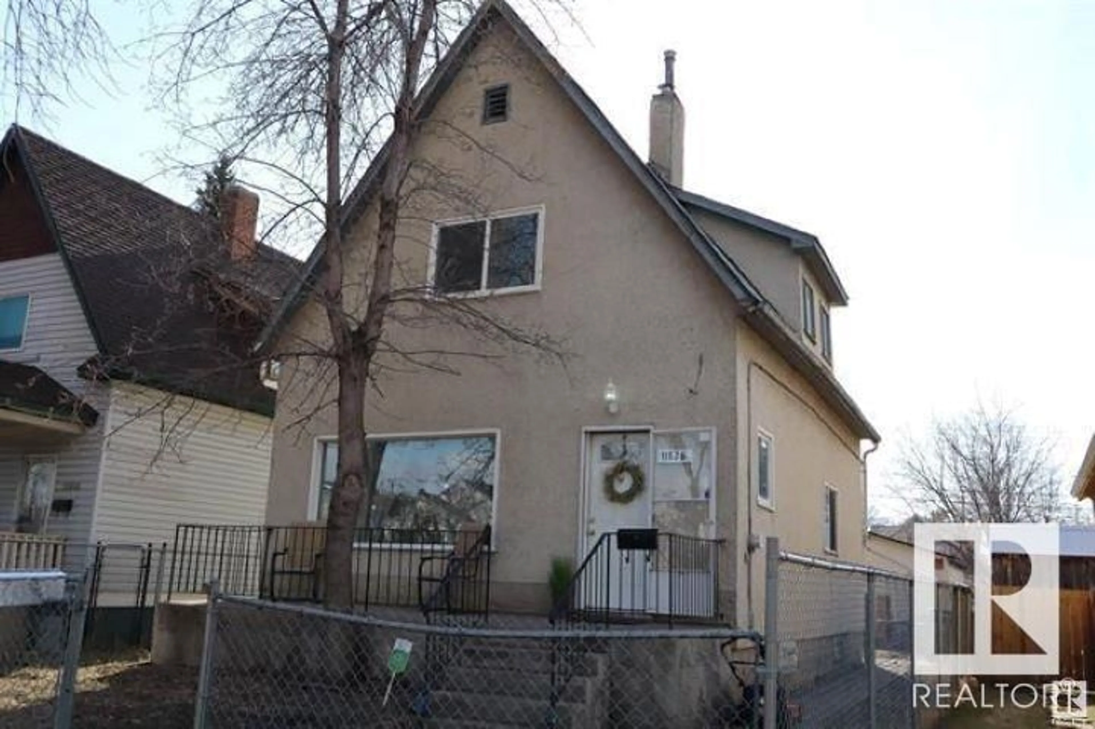 Outside view for 11826 79 ST NW, Edmonton Alberta T5B2L1