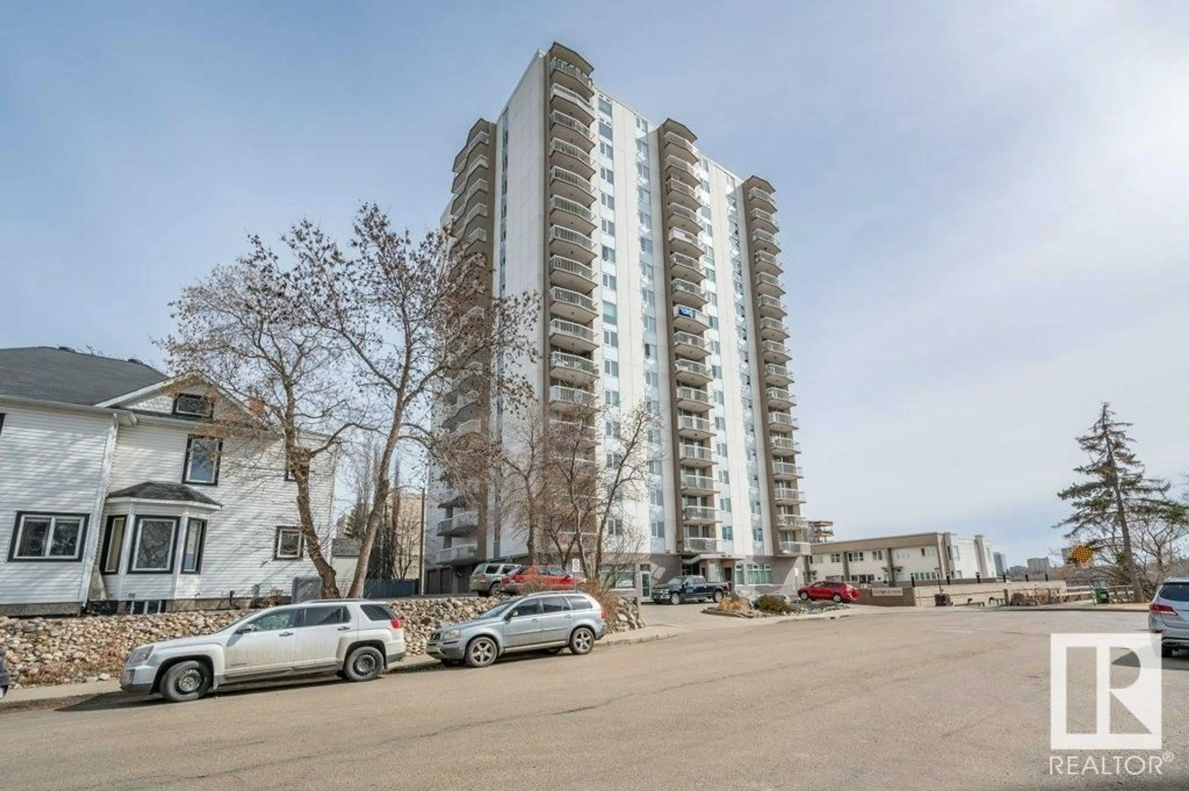 A pic from exterior of the house or condo for #1501 9835 113 ST NW, Edmonton Alberta T5K1N4