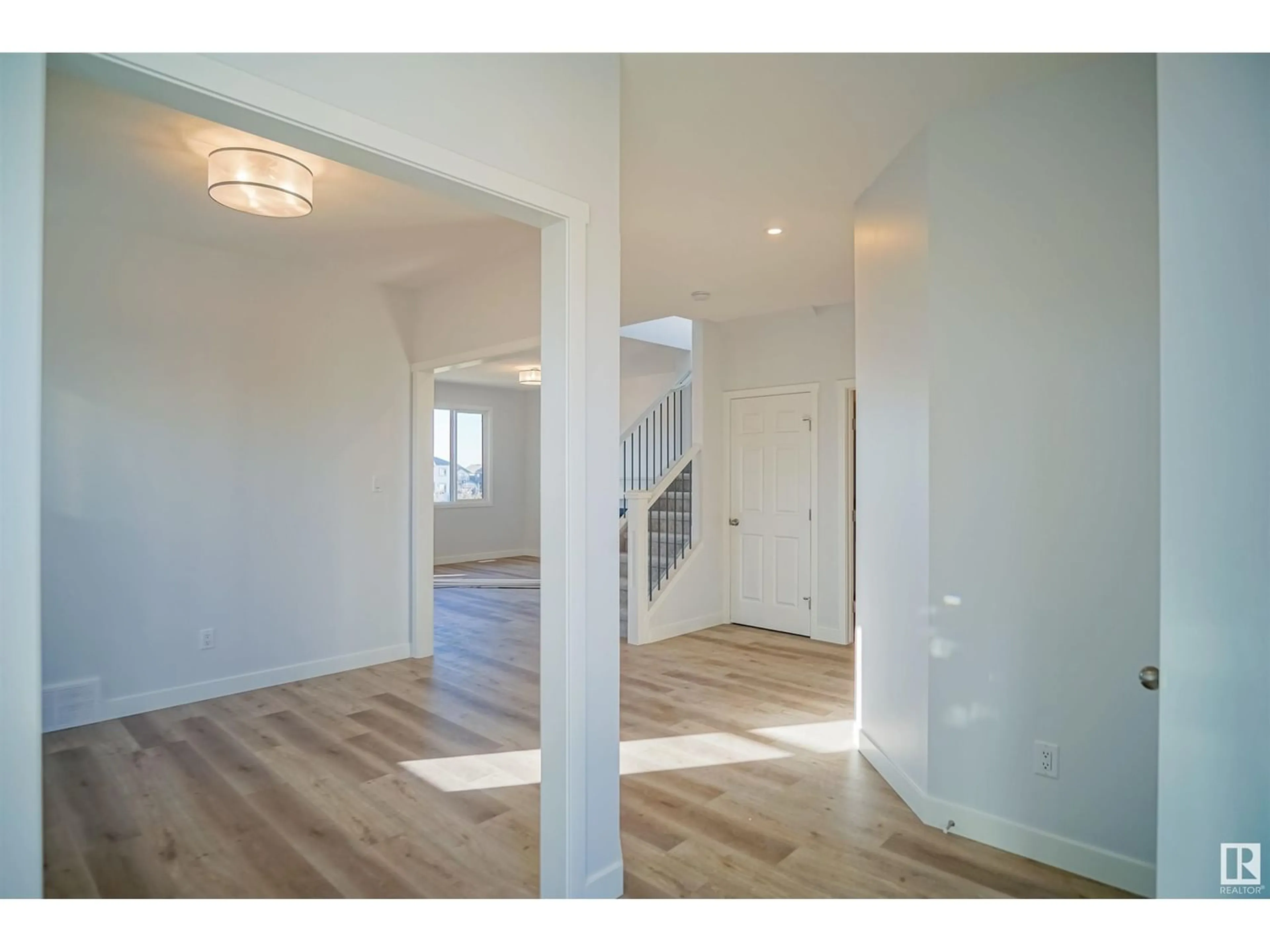 Indoor entryway for 18 Elderberry PT, Fort Saskatchewan Alberta T8L0R7