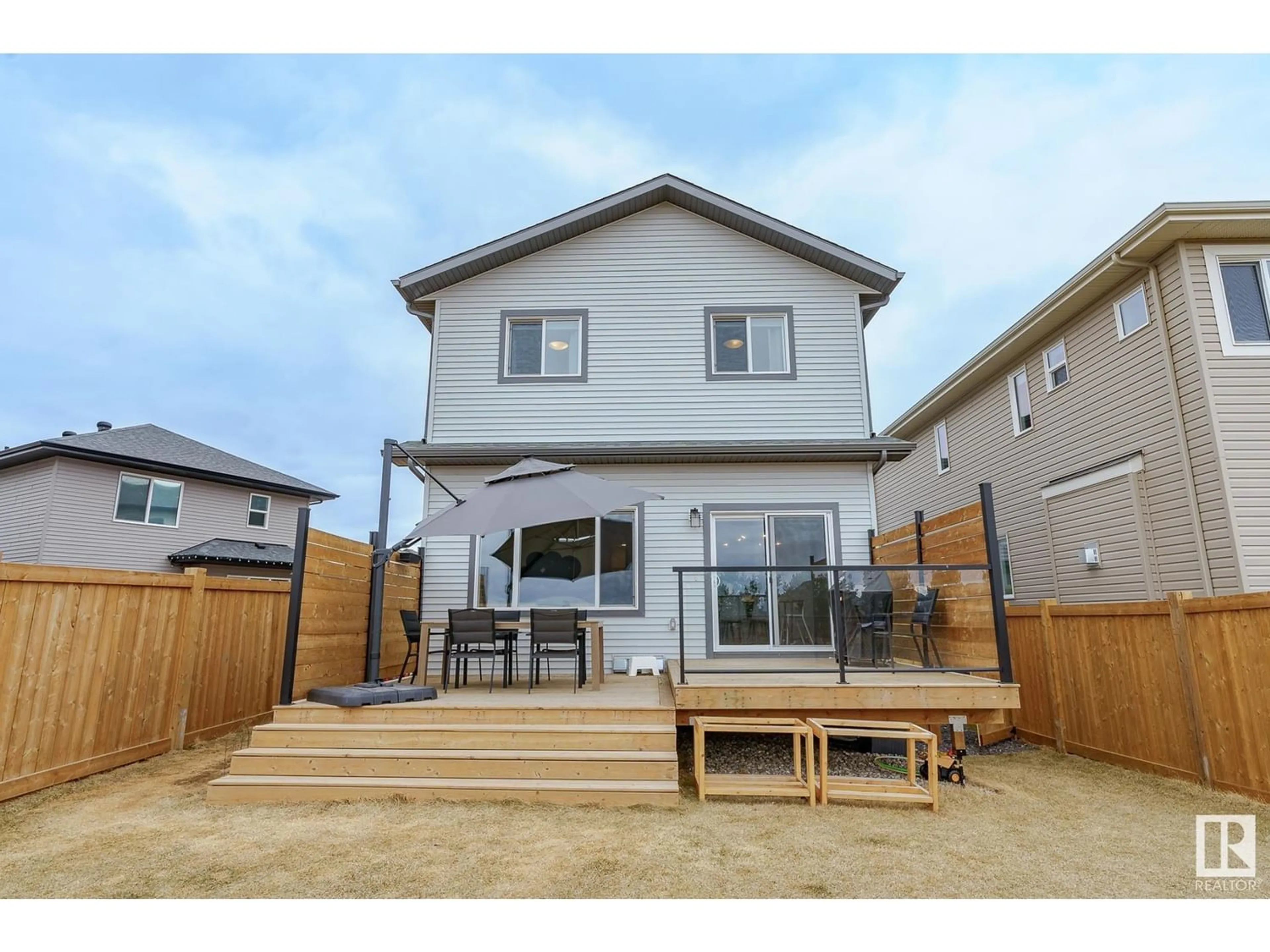 Frontside or backside of a home for 17111 46 ST NW, Edmonton Alberta T5Y4B1