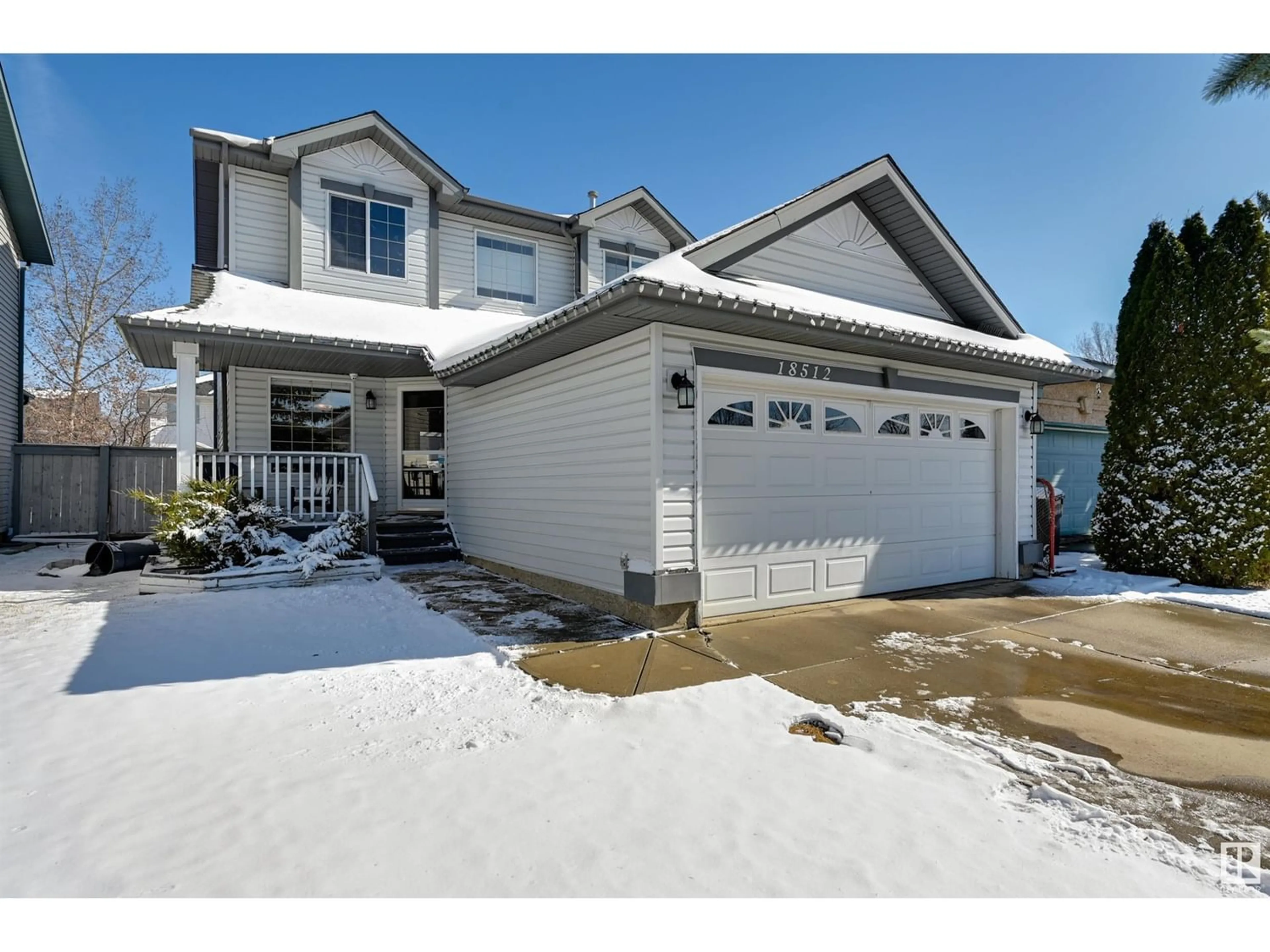 Frontside or backside of a home for 18512 49 AV NW, Edmonton Alberta T6N2R3