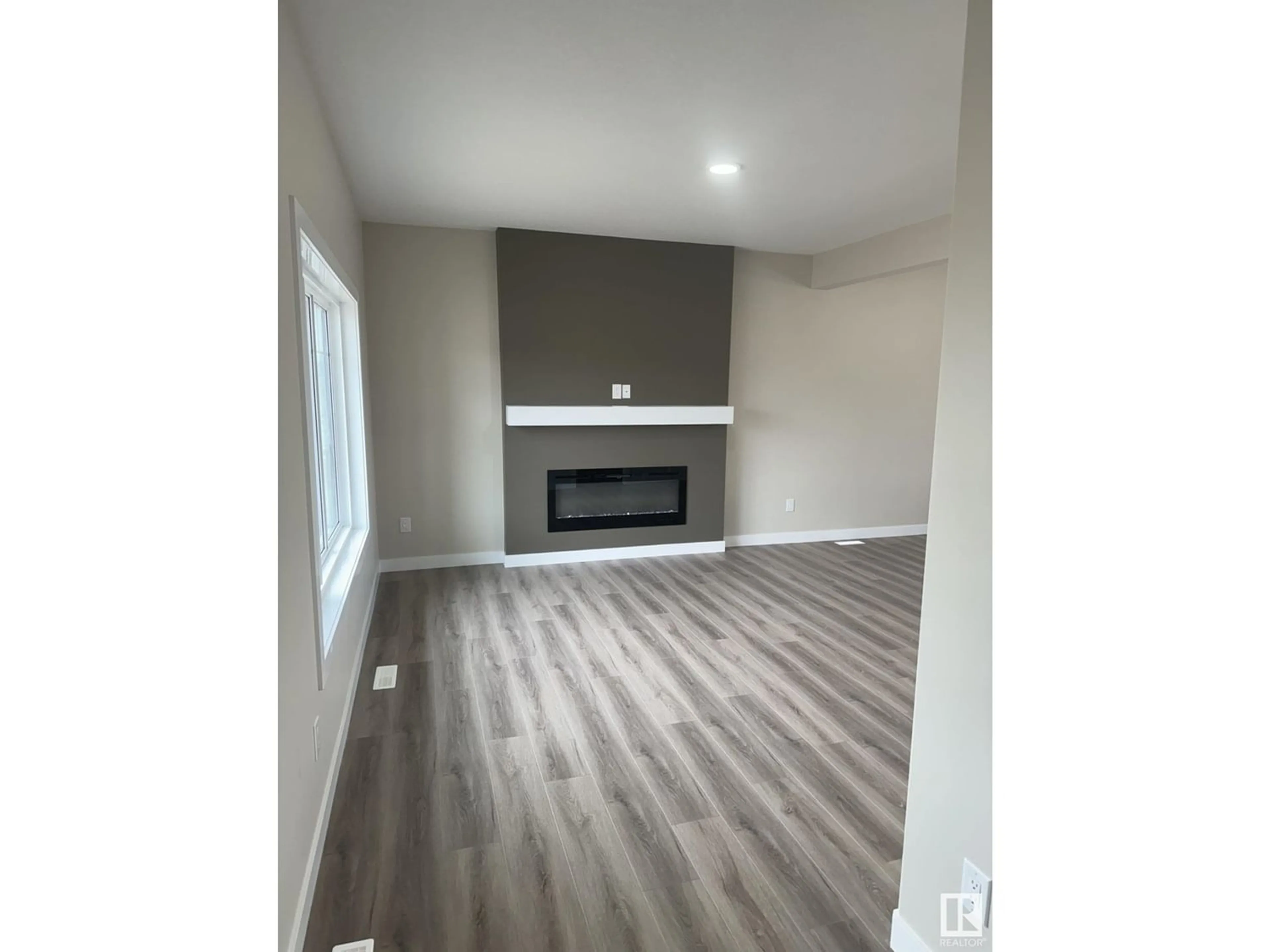 A pic of a room for 4008 38 St, Beaumont Alberta T4X3C3