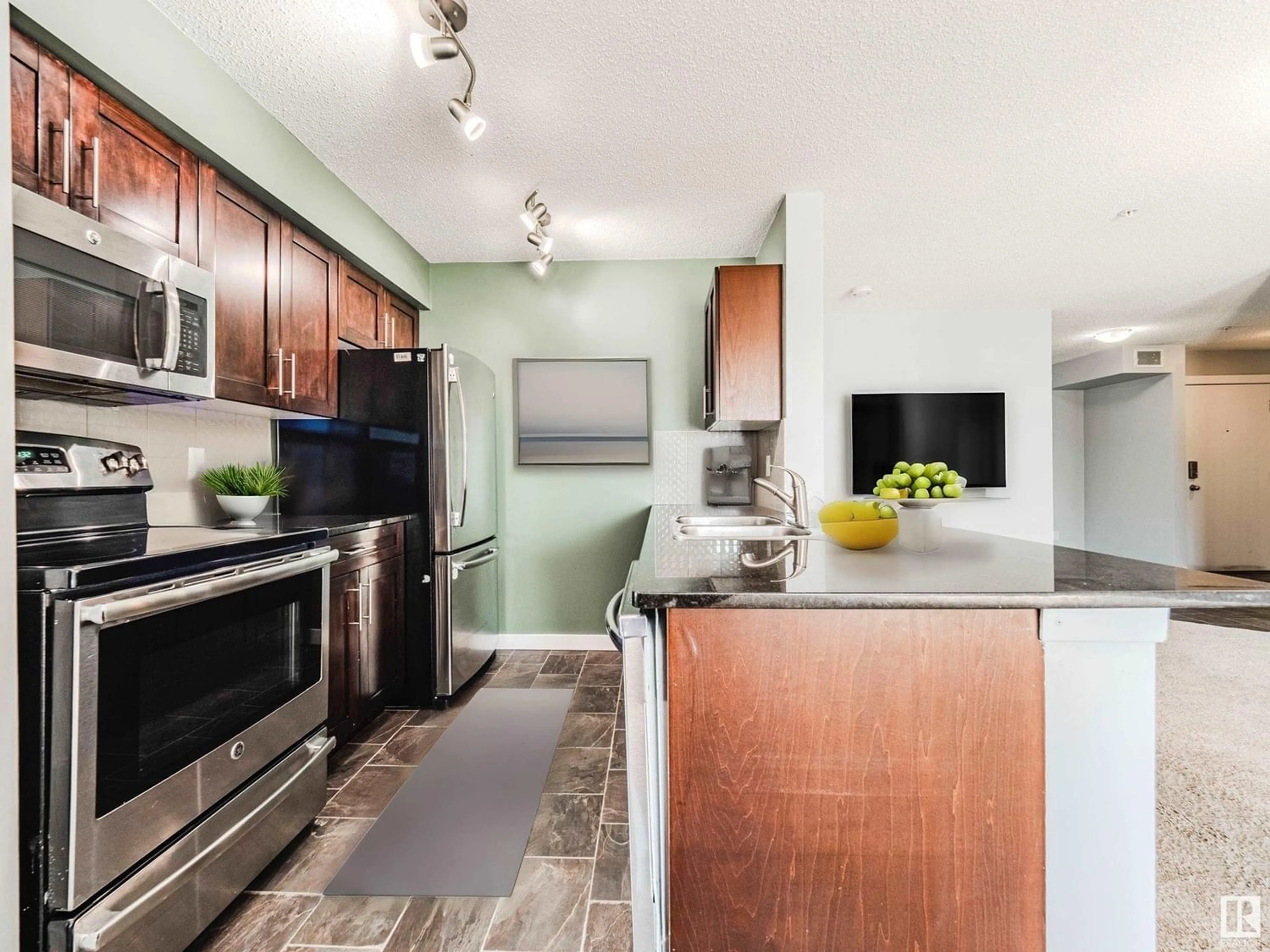 Standard kitchen for #102 5390 CHAPPELLE RD SW, Edmonton Alberta T6W3K7