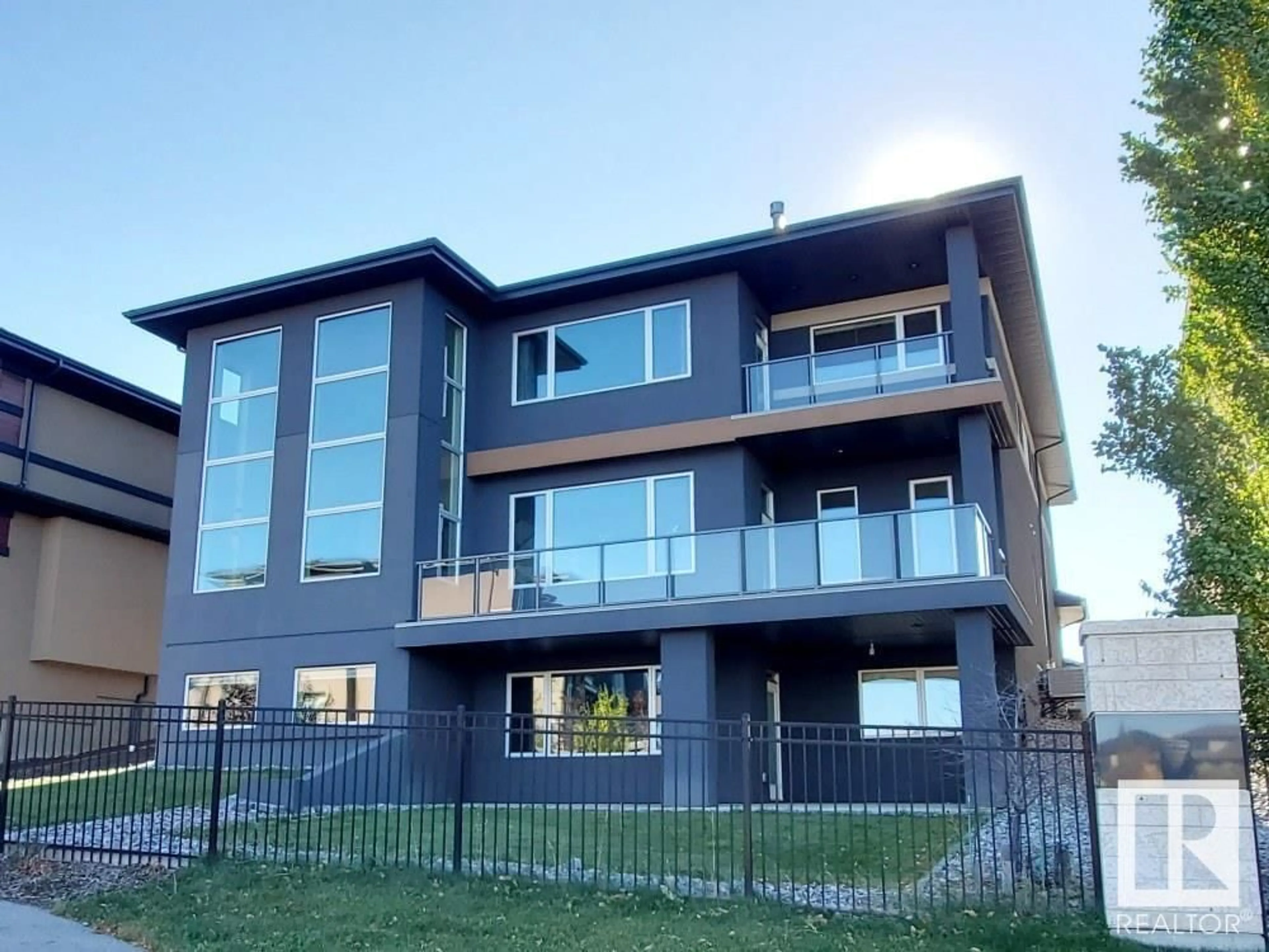 A pic from exterior of the house or condo for 2708 WHEATON DR NW, Edmonton Alberta T6W2X6