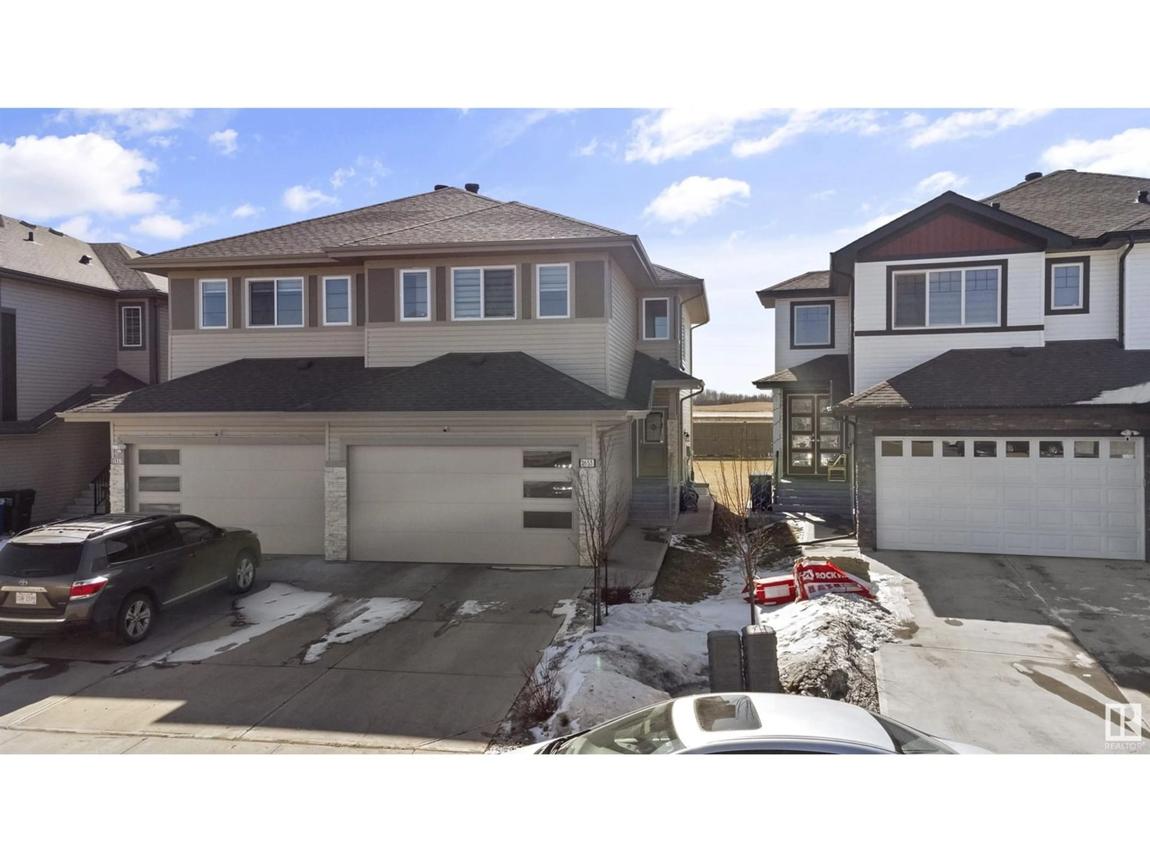 A pic from exterior of the house or condo for 2653 12 AV NW, Edmonton Alberta T6T2J3