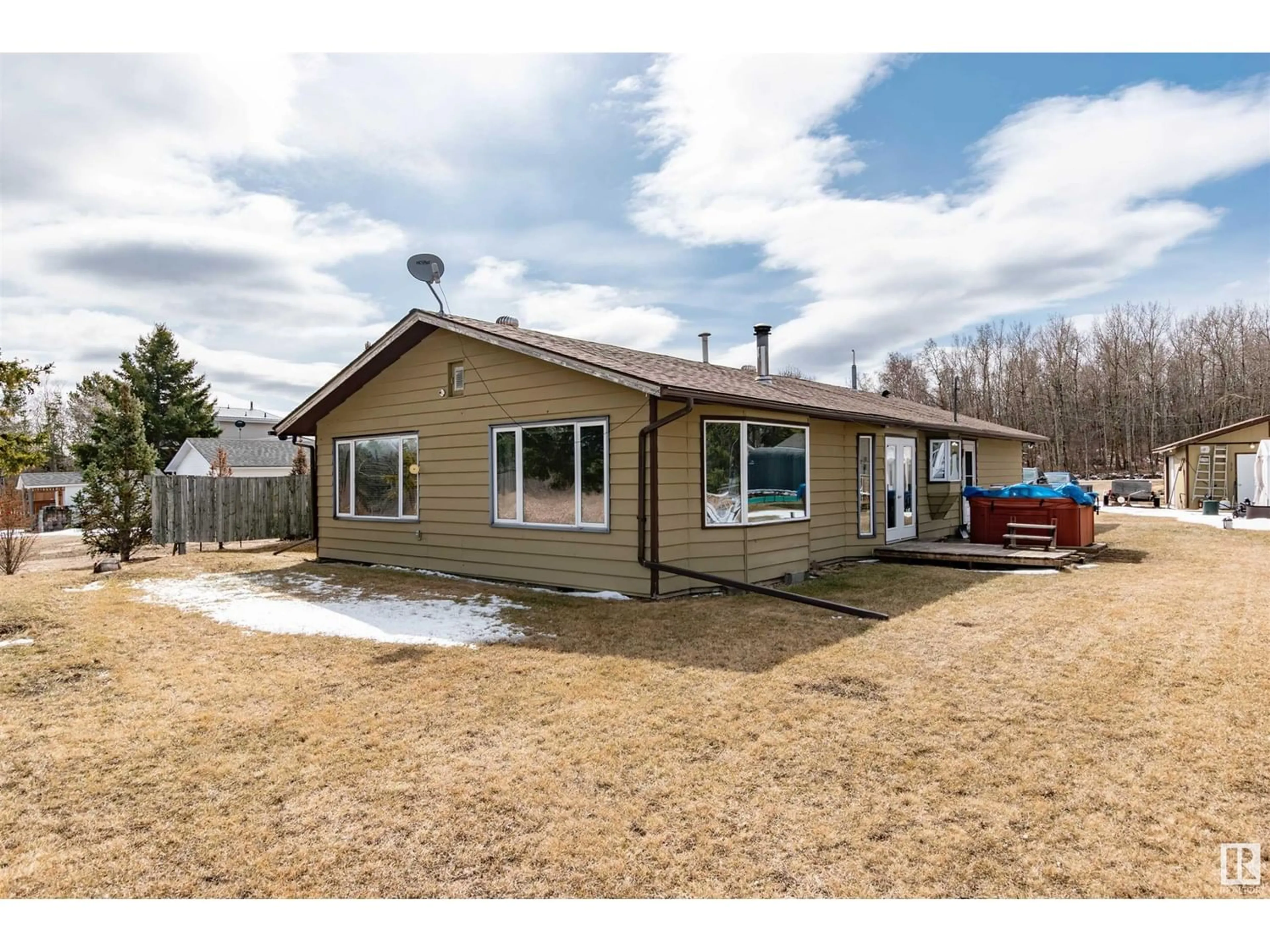 Frontside or backside of a home, cottage for #5 51263 RGE RD 204, Rural Strathcona County Alberta T8G1E9