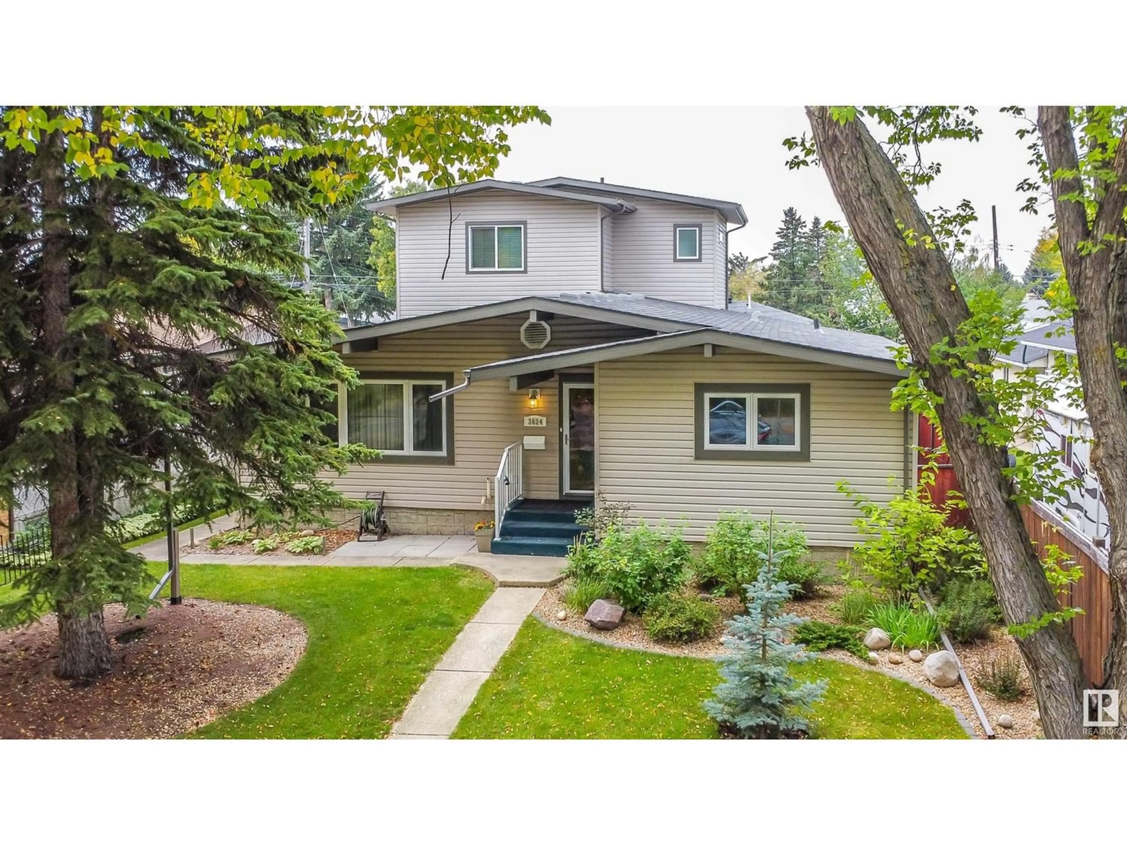 Frontside or backside of a home for 3624 113B ST NW, Edmonton Alberta T6J1L5