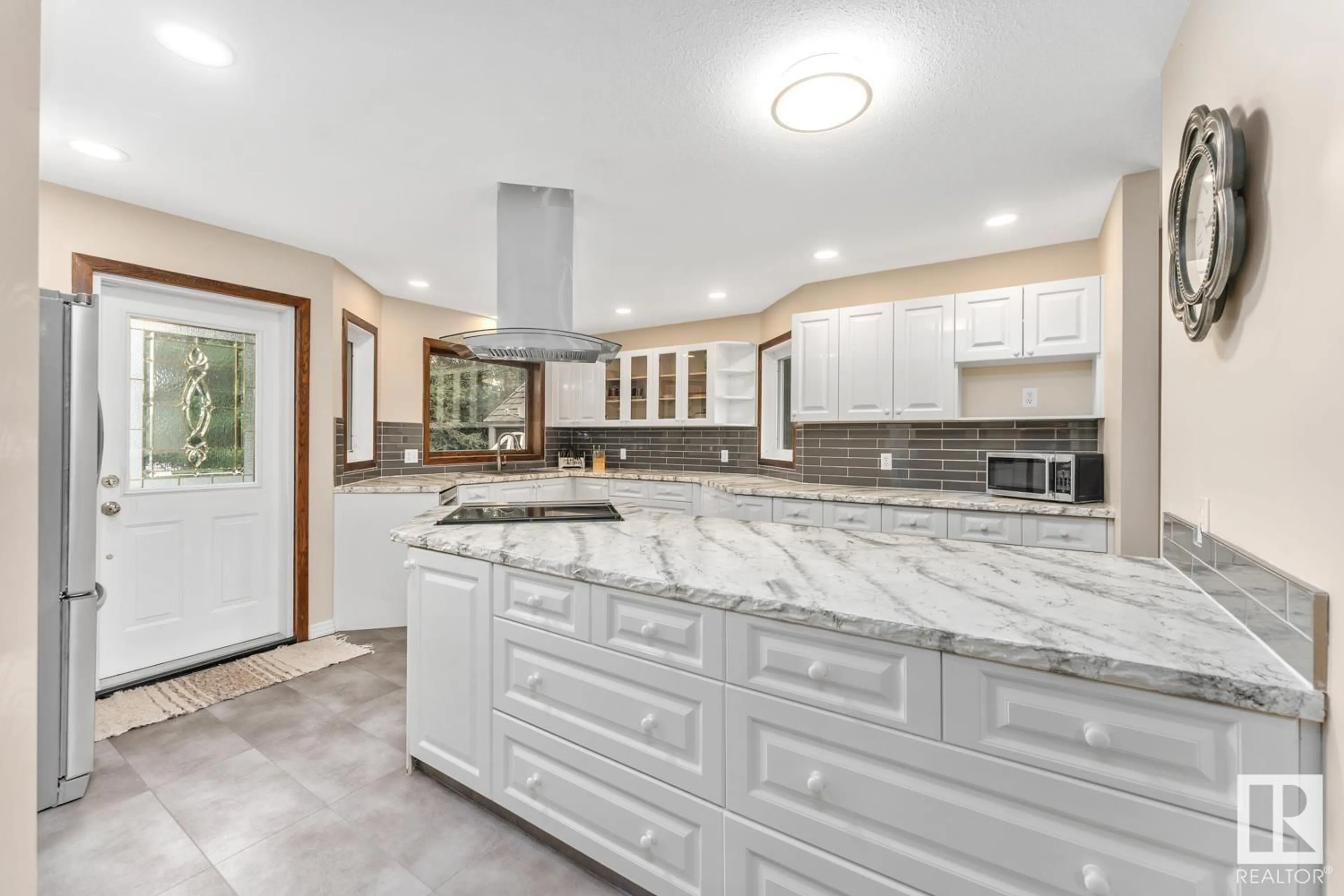 Contemporary kitchen for #445 61314 Rge Rd 463, Rural Bonnyville M.D. Alberta T9N2J2