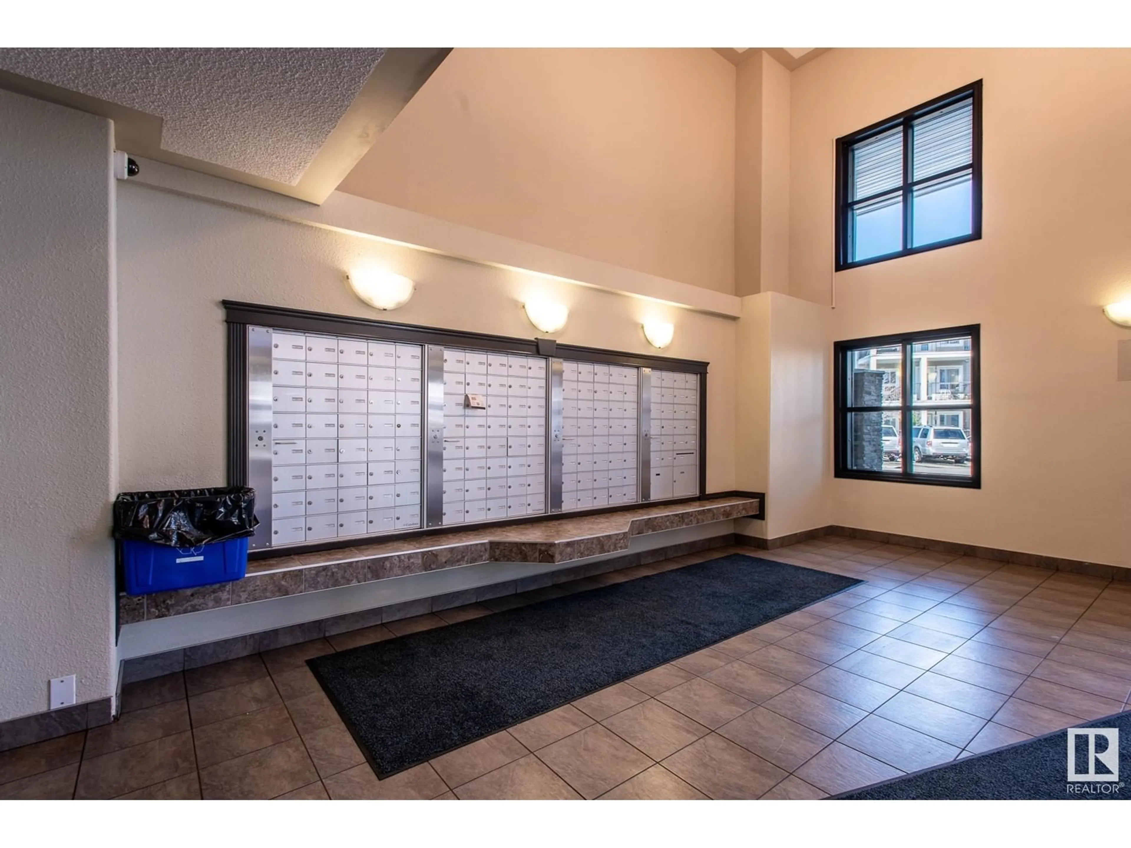 Indoor foyer for #1208 9363 SIMPSON DR NW, Edmonton Alberta T6R0N2