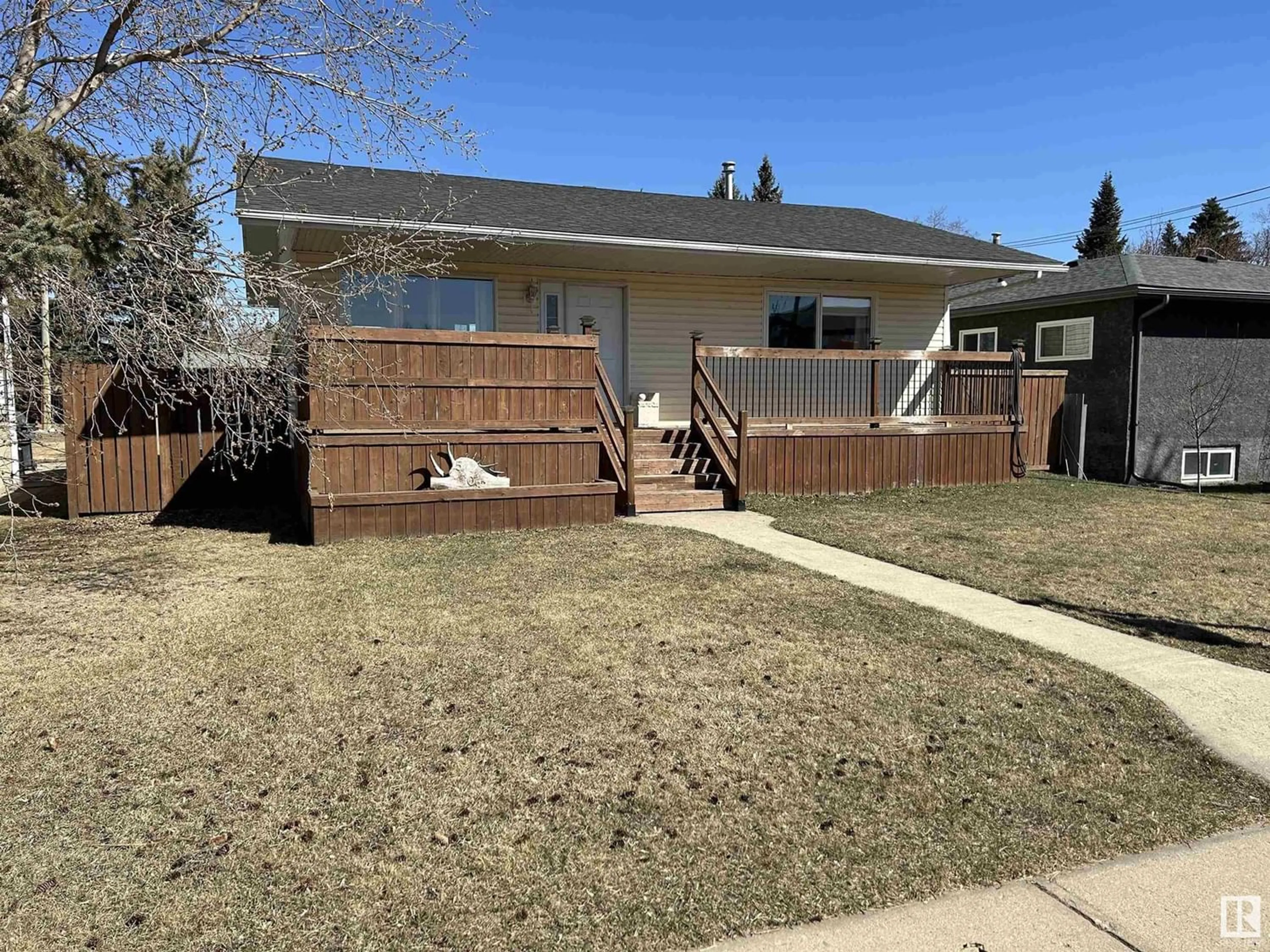 Frontside or backside of a home for 5408 48 AV, Redwater Alberta T0A2W0
