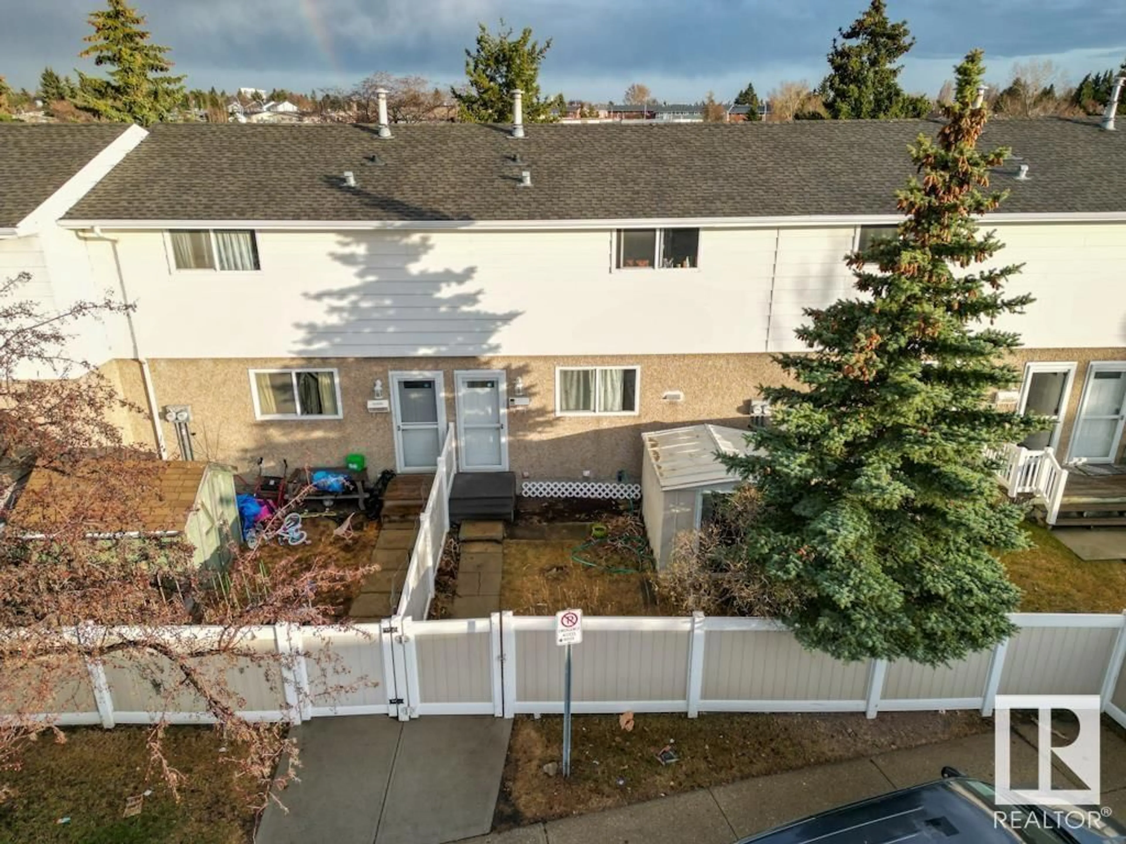 A pic from exterior of the house or condo for 7731 37 AV NW, Edmonton Alberta T6K1T9