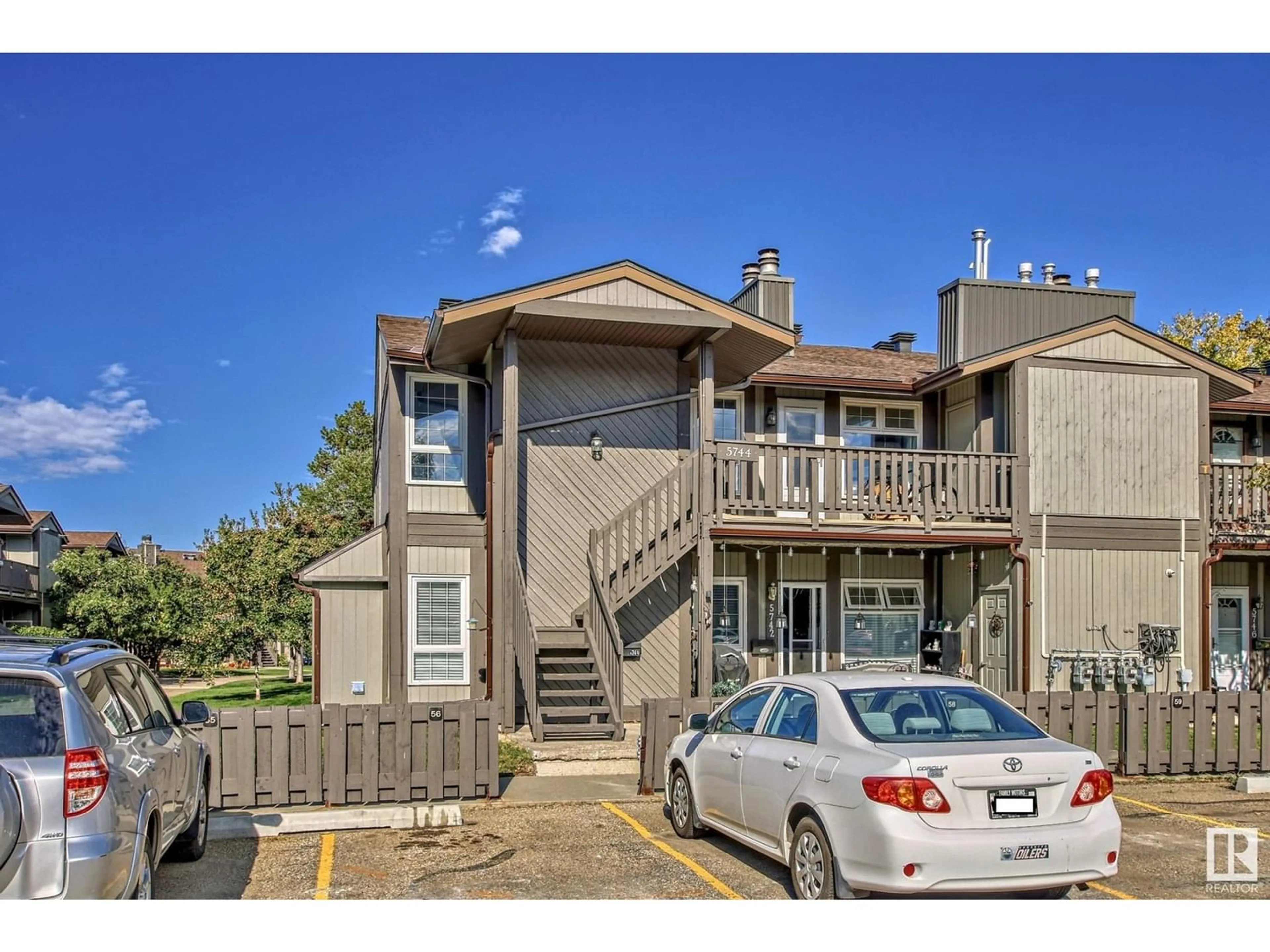A pic from exterior of the house or condo for 5744 172 ST NW, Edmonton Alberta T6M1B4