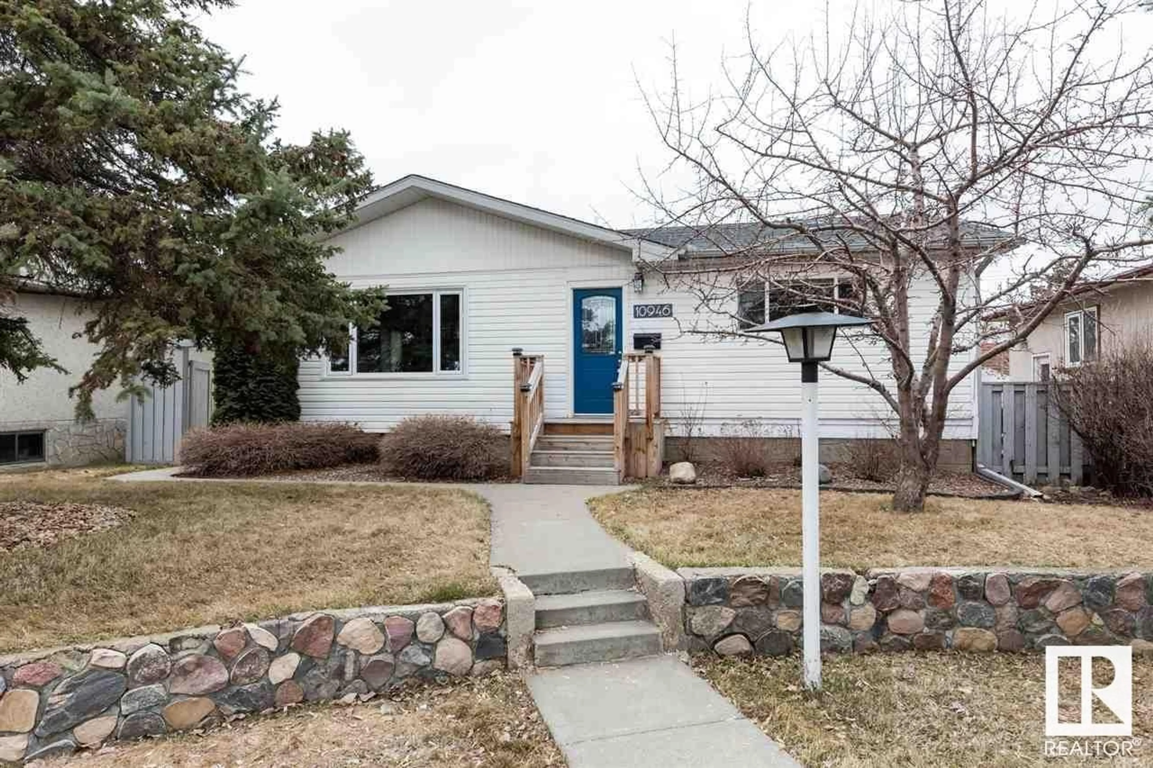Frontside or backside of a home for 10946 165 ST NW, Edmonton Alberta T5P3T7
