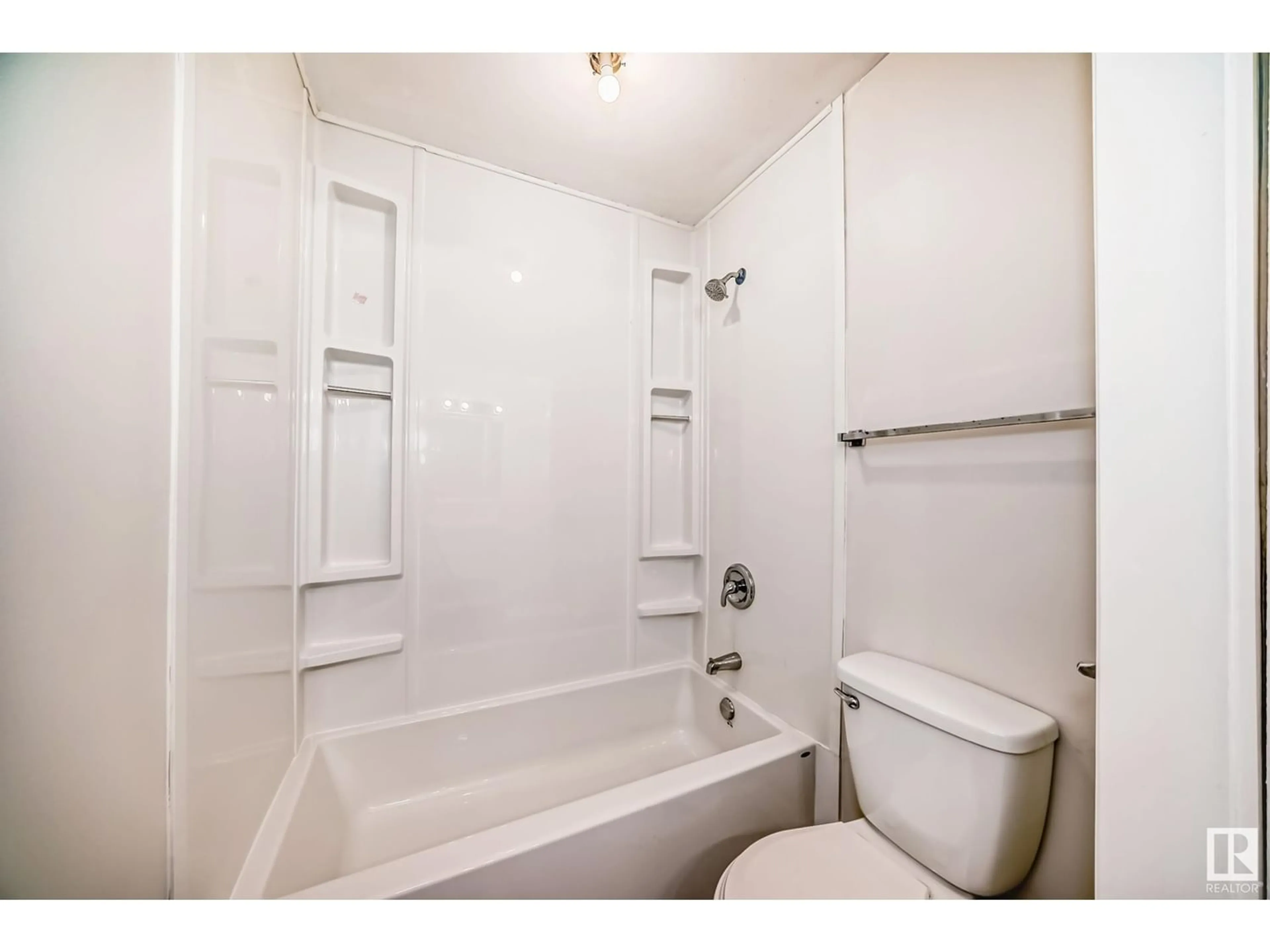 Standard bathroom for #B4 1 GARDEN GV NW, Edmonton Alberta T6J2L3