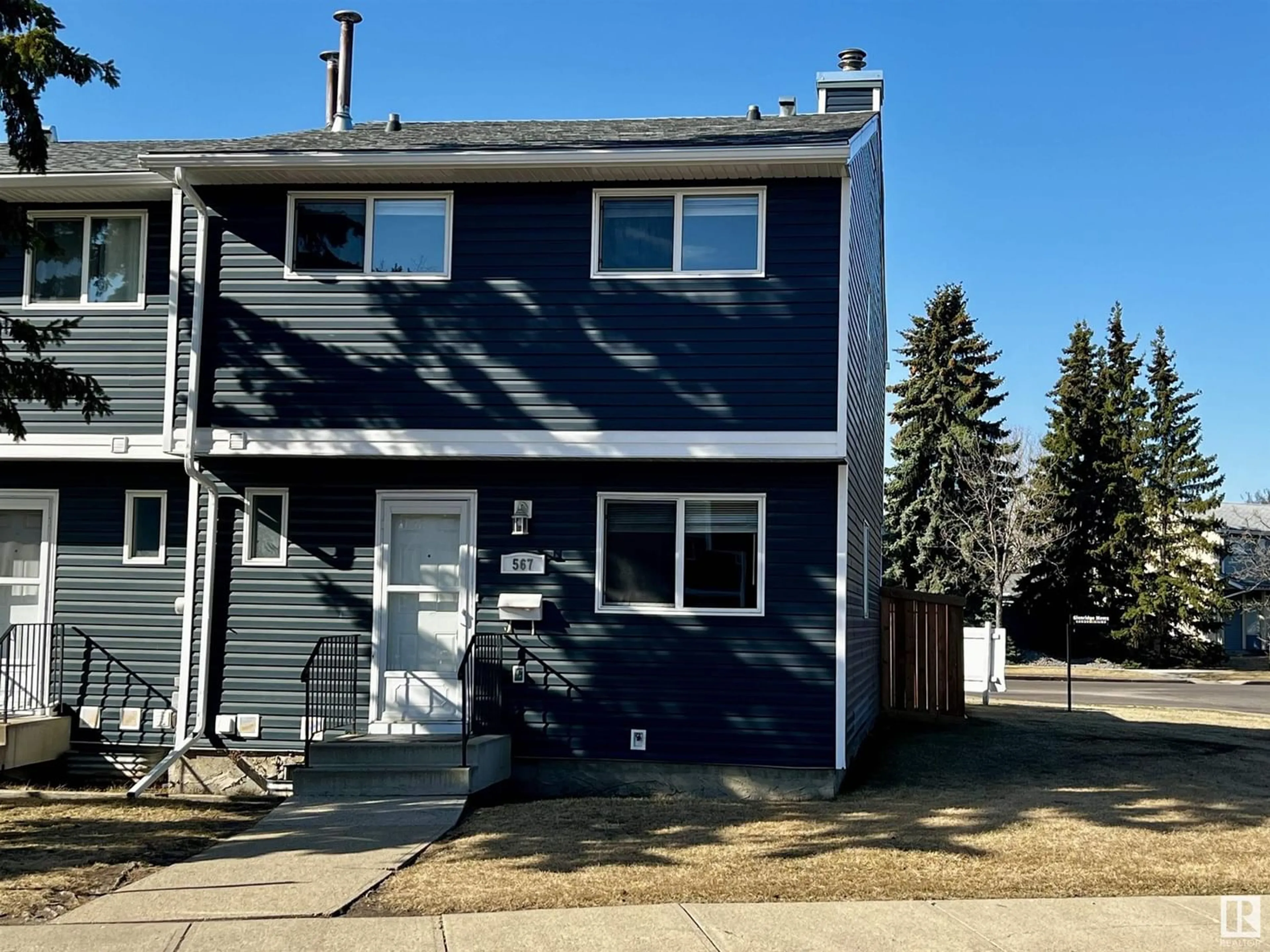 A pic from exterior of the house or condo for 567 DUNLUCE RD NW, Edmonton Alberta T5X4P4