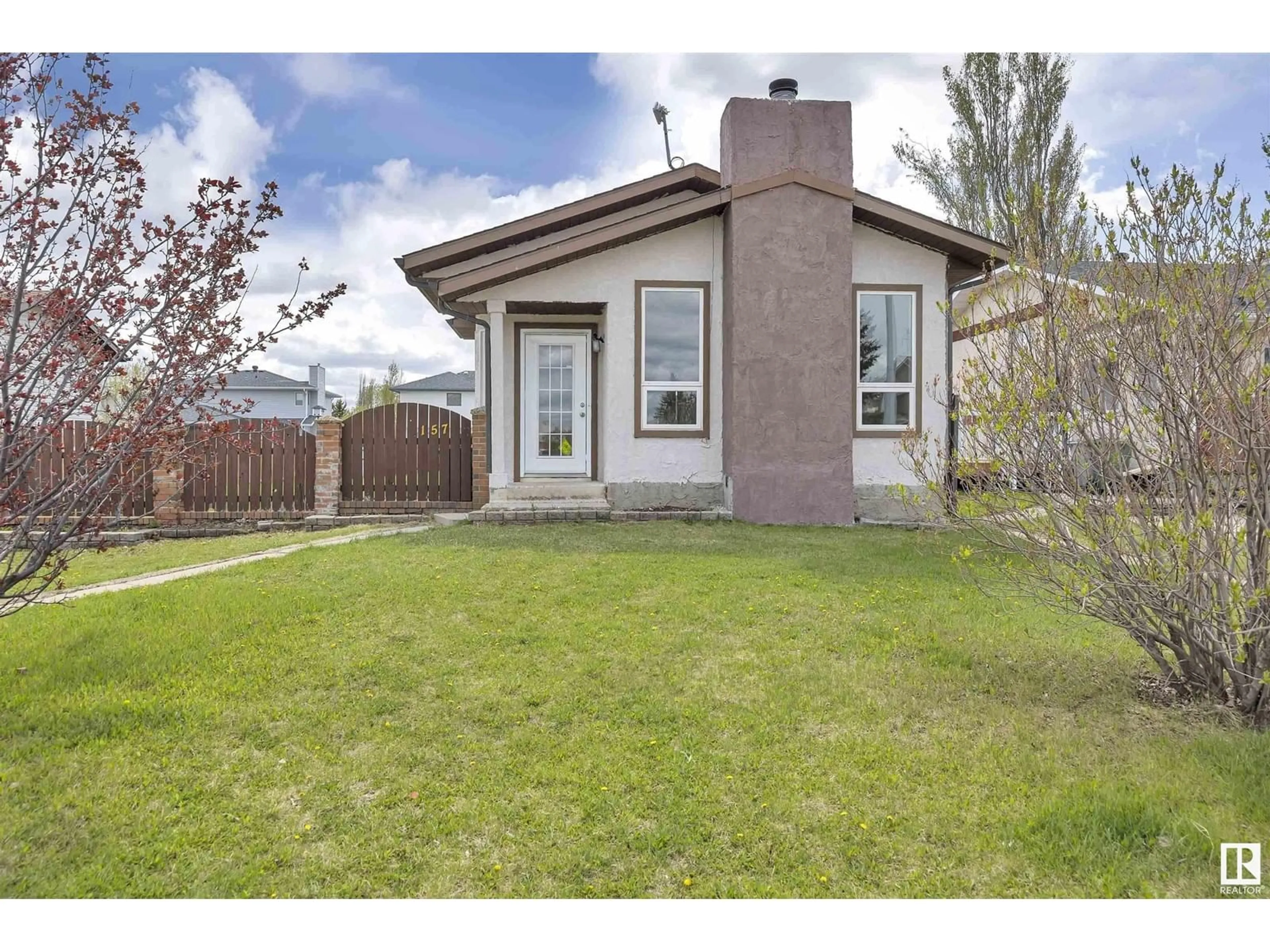 Frontside or backside of a home for 157 DIAMOND DR, Millet Alberta T0C1Z0