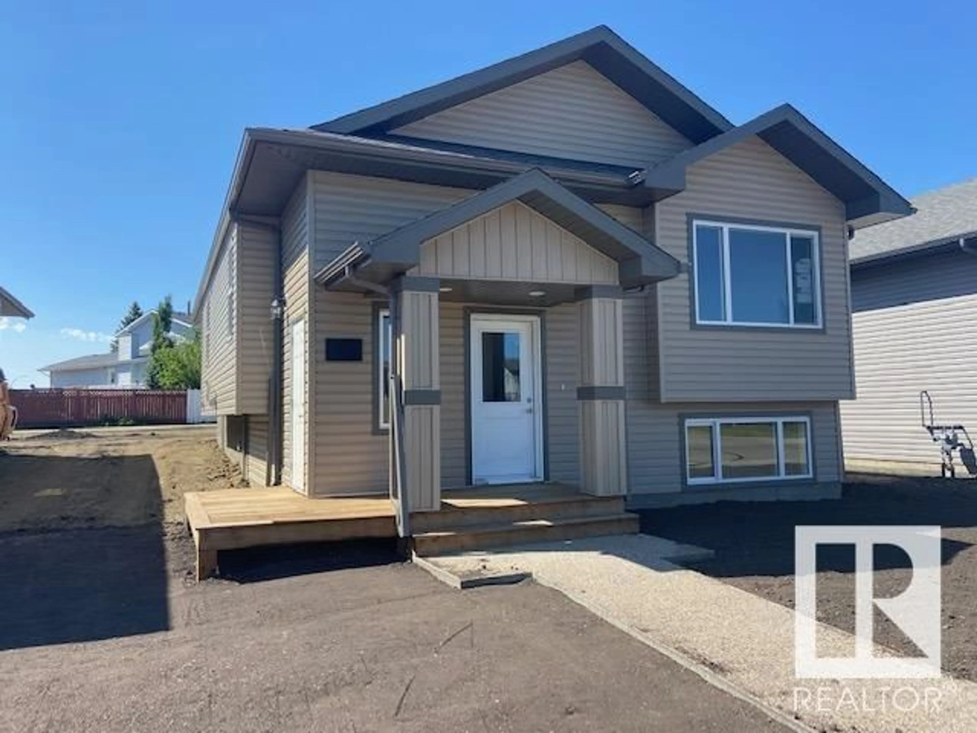 A pic from exterior of the house or condo for 7413 44 AV, Camrose Alberta T4V5C9
