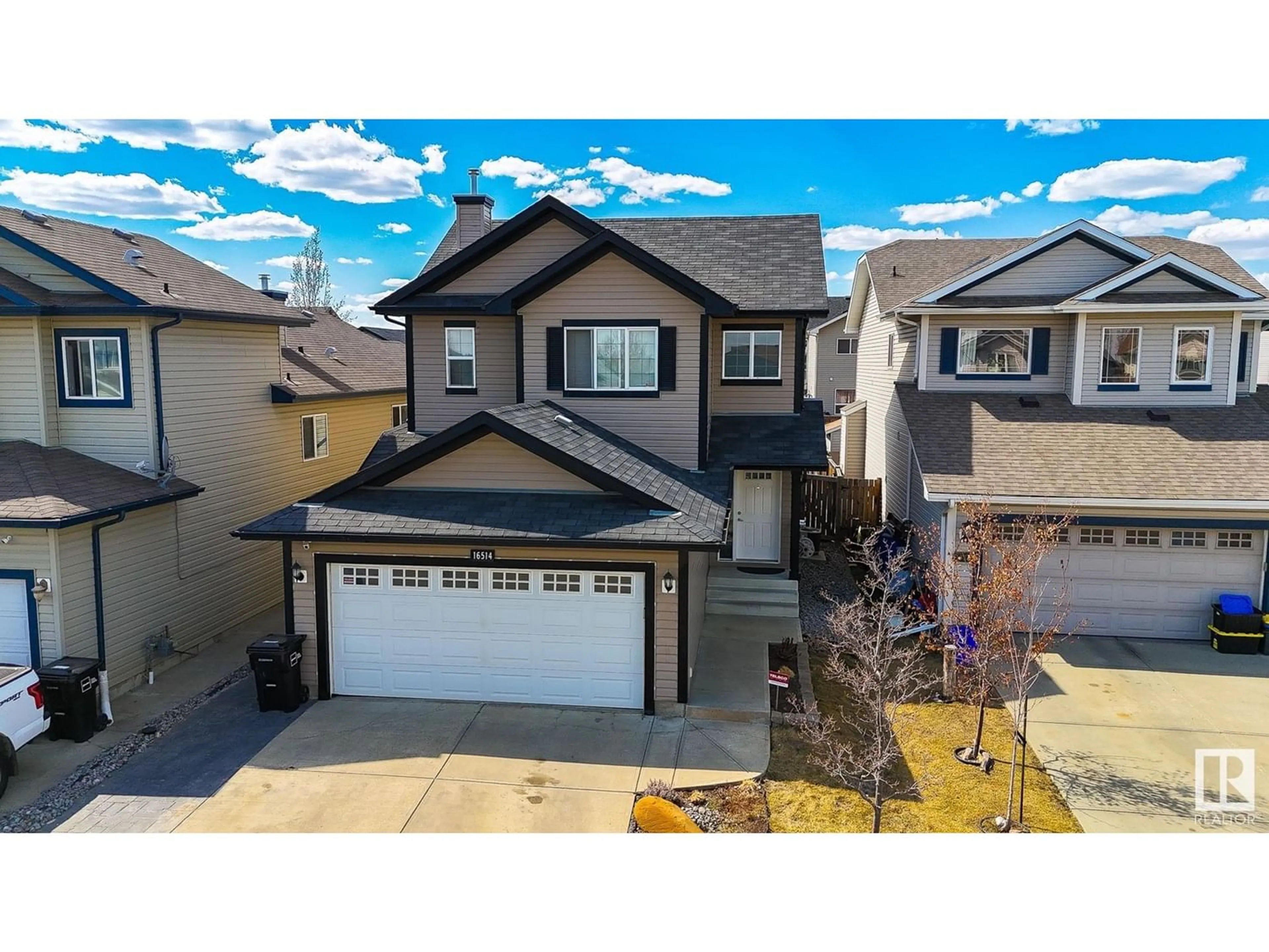 Frontside or backside of a home for 16514 57 ST NW, Edmonton Alberta T5Y0A2