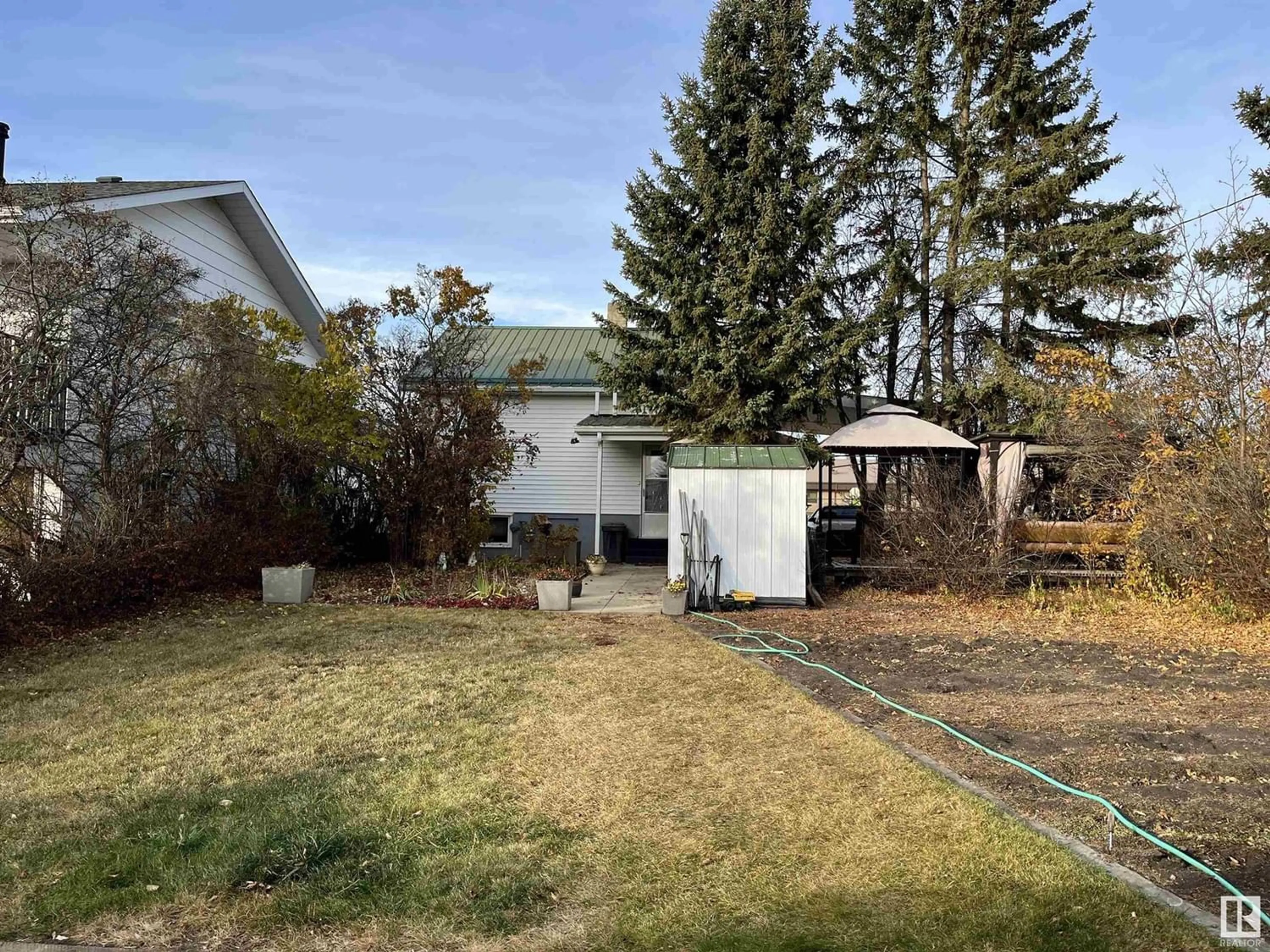 Frontside or backside of a home for 4815 51 ave, Two Hills Alberta T0B4K0