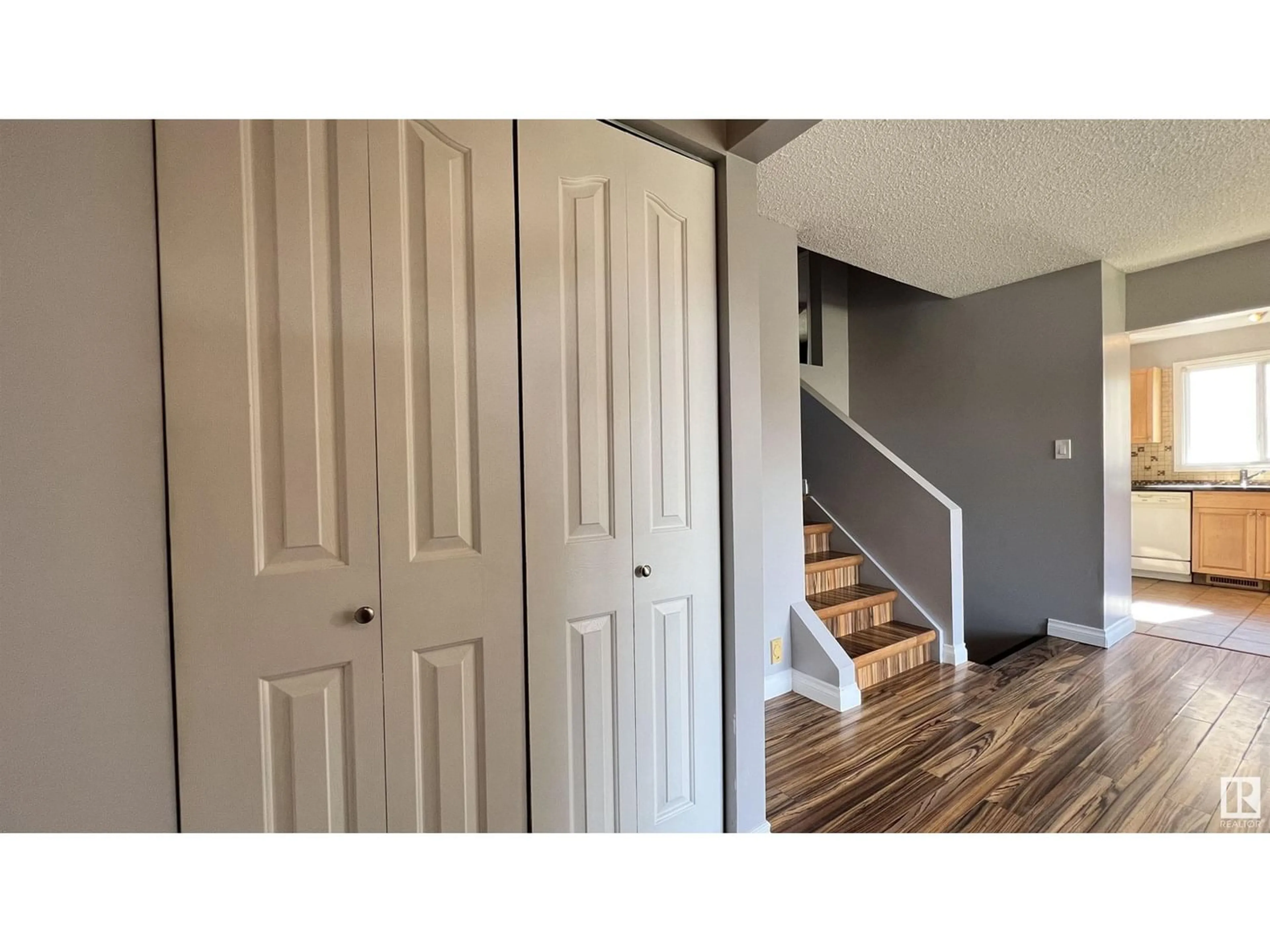 Indoor entryway for 10818 173 AV NW, Edmonton Alberta T5X3Z4