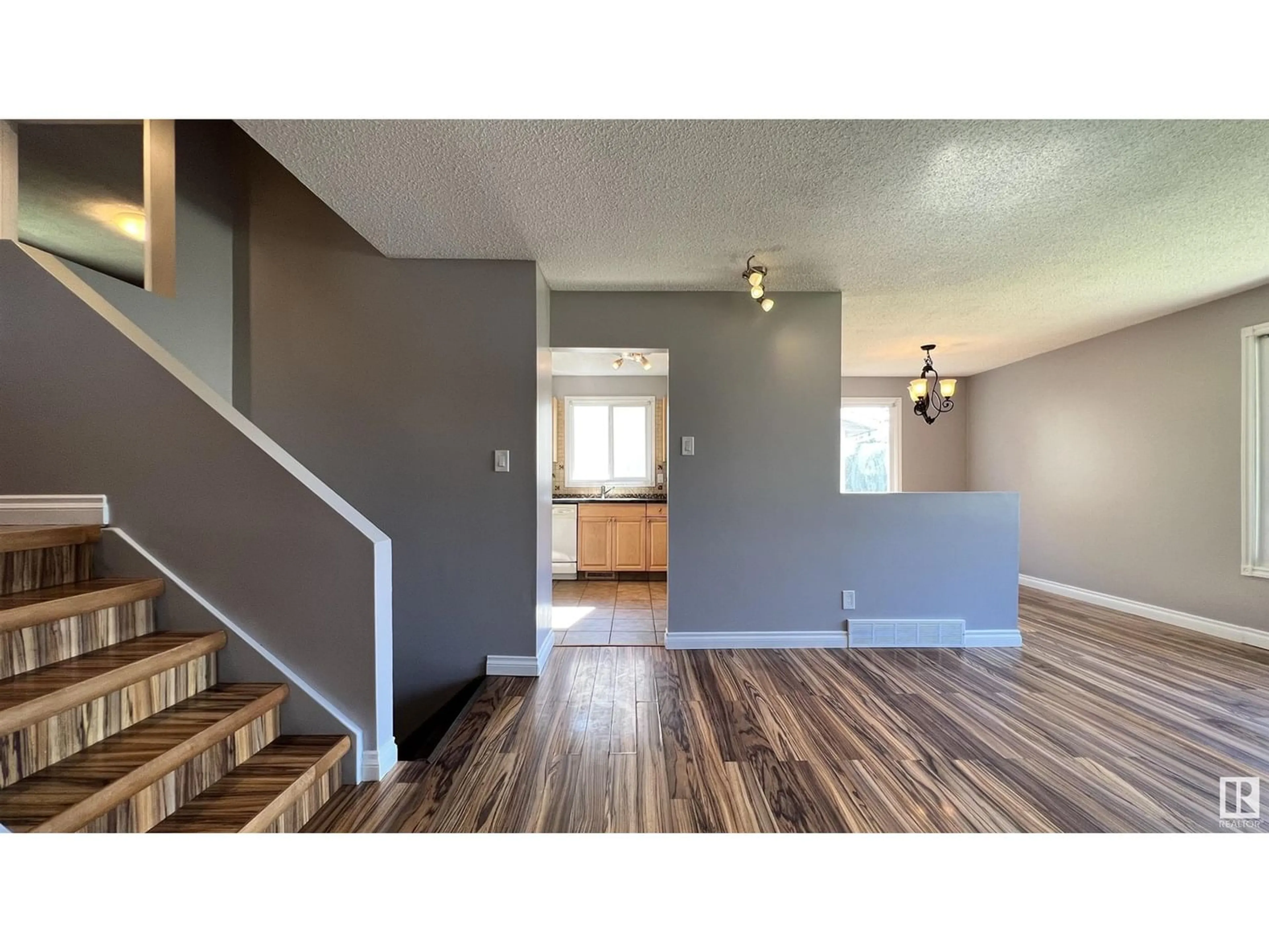 Indoor entryway for 10818 173 AV NW, Edmonton Alberta T5X3Z4