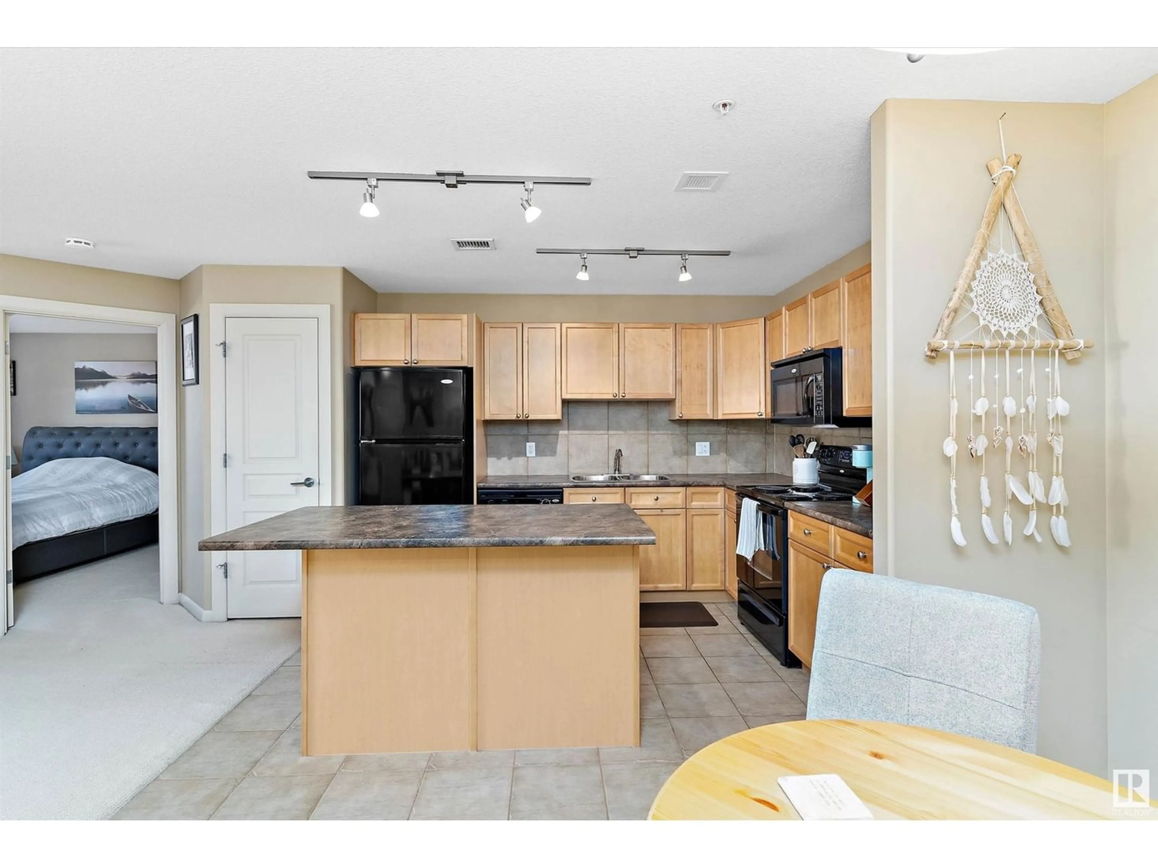 Contemporary kitchen for #230 400 PALISADES WY, Sherwood Park Alberta T8H0H4