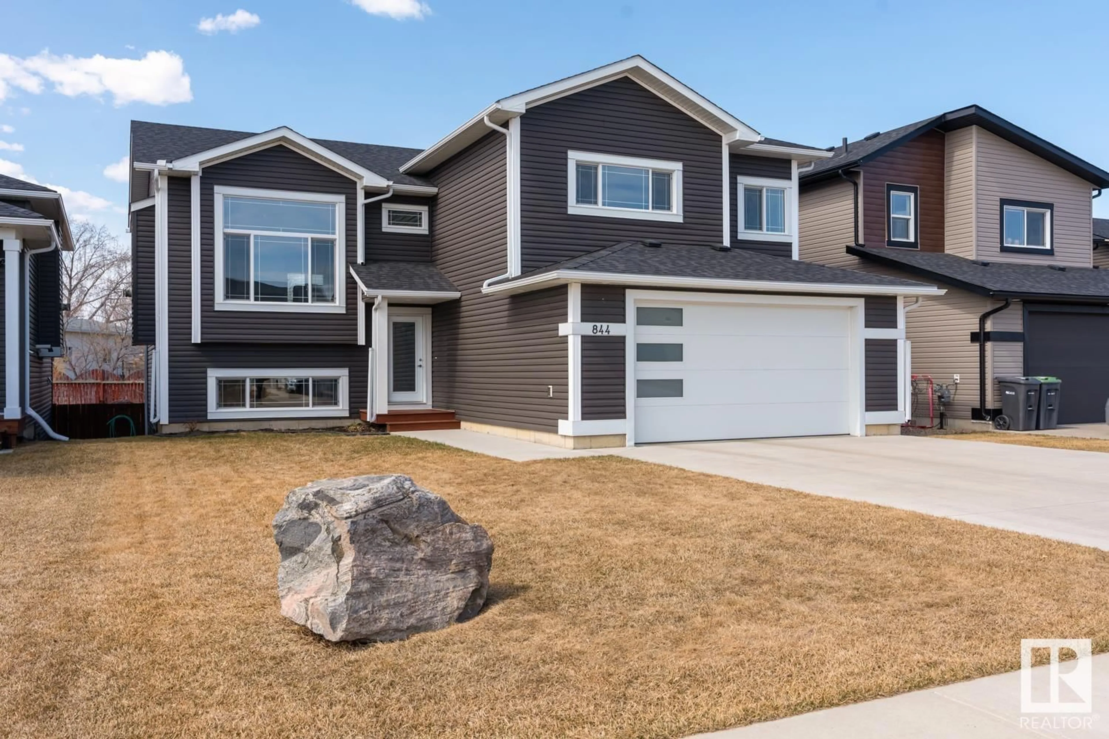 Home with vinyl exterior material for 844 Schooner DR, Cold Lake Alberta T9M0L7