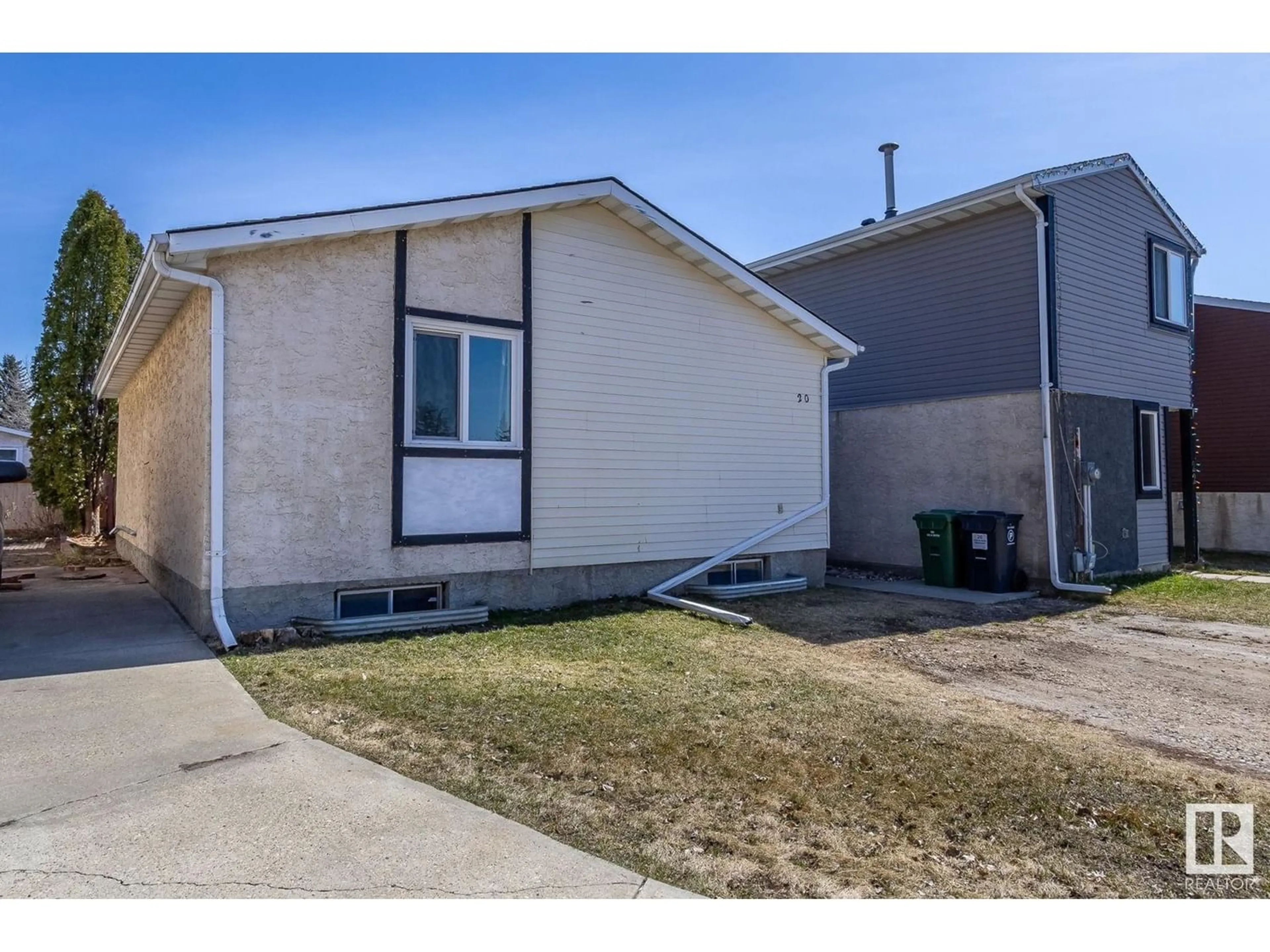 A pic from exterior of the house or condo for 20 NORTH RAM CR, Devon Alberta T9G1V2