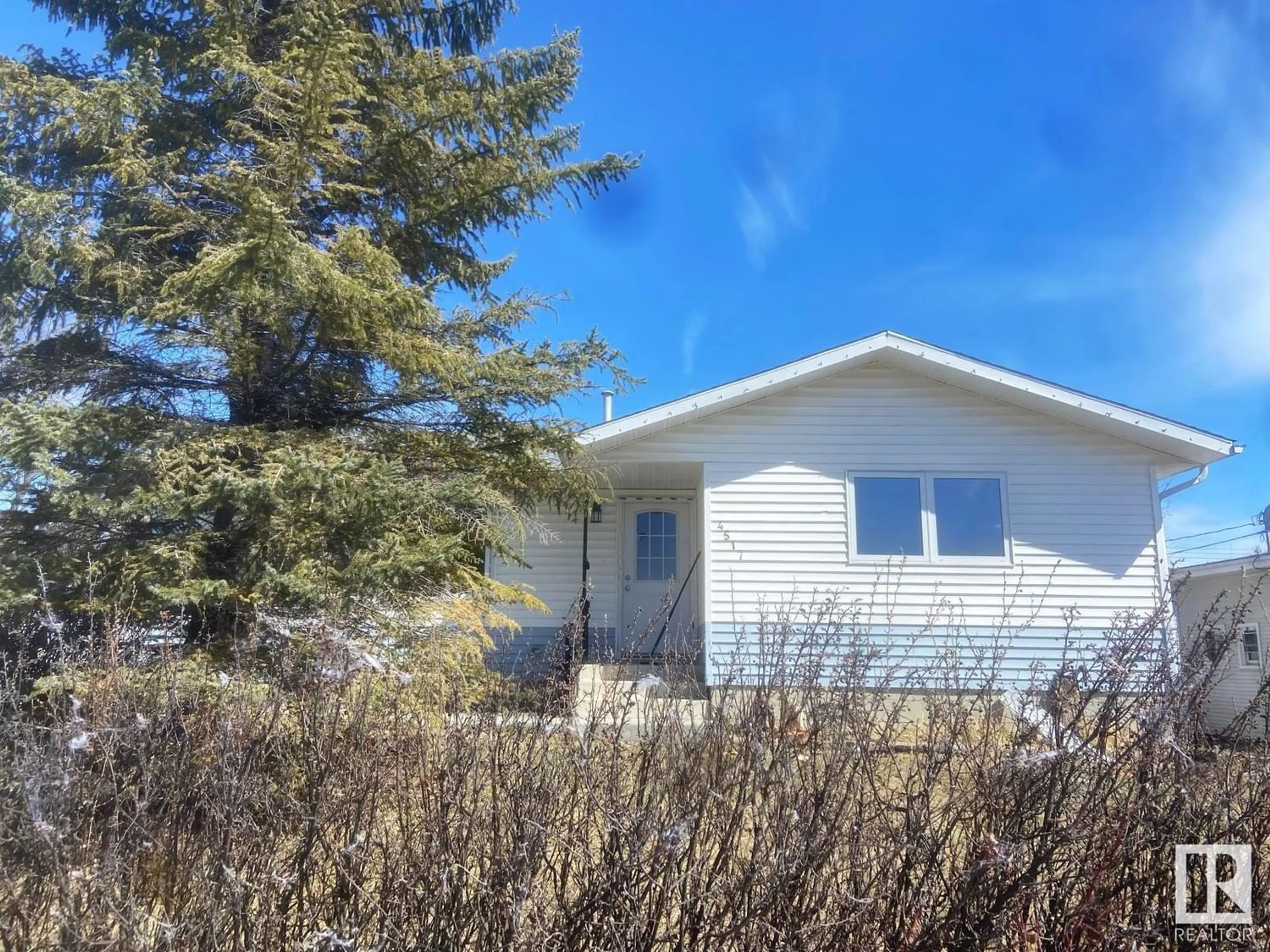 Frontside or backside of a home for 4517 55 ST, Drayton Valley Alberta T7A1K2